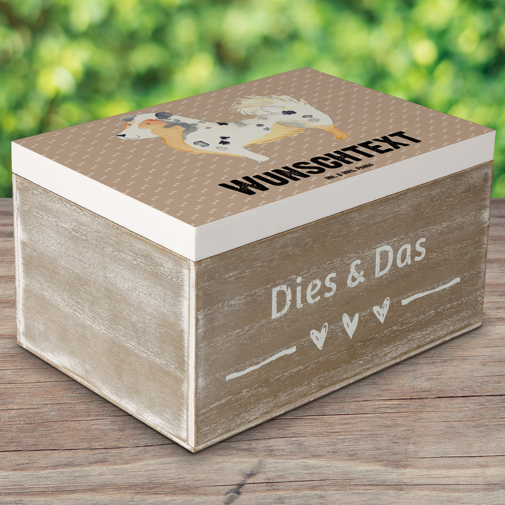 Personalisierte Holzkiste Australien Shepherd Holzkiste mit Namen, Kiste mit Namen, Schatzkiste mit Namen, Truhe mit Namen, Schatulle mit Namen, Erinnerungsbox mit Namen, Erinnerungskiste, mit Namen, Dekokiste mit Namen, Aufbewahrungsbox mit Namen, Holzkiste Personalisiert, Kiste Personalisiert, Schatzkiste Personalisiert, Truhe Personalisiert, Schatulle Personalisiert, Erinnerungsbox Personalisiert, Erinnerungskiste Personalisiert, Dekokiste Personalisiert, Aufbewahrungsbox Personalisiert, Hund, Hundemotiv, Haustier, Hunderasse, Tierliebhaber, Hundebesitzer, Sprüche, Australien Shepherd, Shepherd, Hundeliebe, Familienhund, Spruch