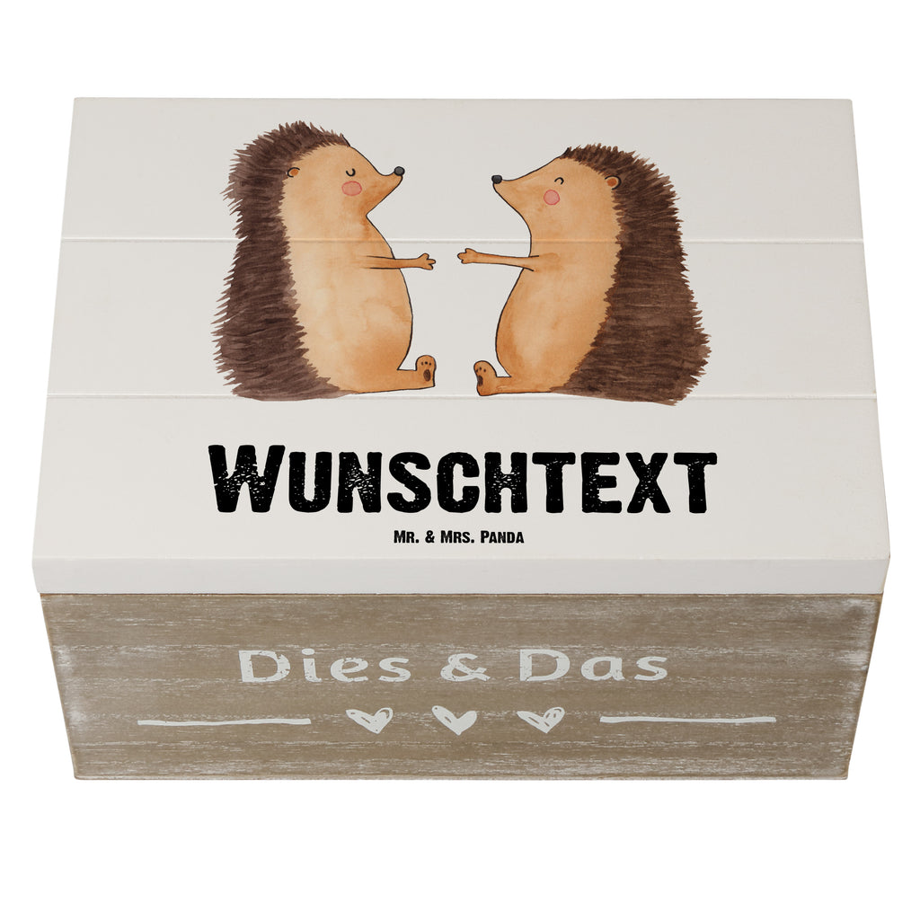 Personalisierte Holzkiste Igel Liebe Holzkiste mit Namen, Kiste mit Namen, Schatzkiste mit Namen, Truhe mit Namen, Schatulle mit Namen, Erinnerungsbox mit Namen, Erinnerungskiste, mit Namen, Dekokiste mit Namen, Aufbewahrungsbox mit Namen, Holzkiste Personalisiert, Kiste Personalisiert, Schatzkiste Personalisiert, Truhe Personalisiert, Schatulle Personalisiert, Erinnerungsbox Personalisiert, Erinnerungskiste Personalisiert, Dekokiste Personalisiert, Aufbewahrungsbox Personalisiert, Liebe, Partner, Freund, Freundin, Ehemann, Ehefrau, Heiraten, Verlobung, Heiratsantrag, Liebesgeschenk, Jahrestag, Hocheitstag, Verliebt, Verlobt, Verheiratet, Geschenk, Liebesbeweis, Hochzeitstag, Hochzeit, Igel