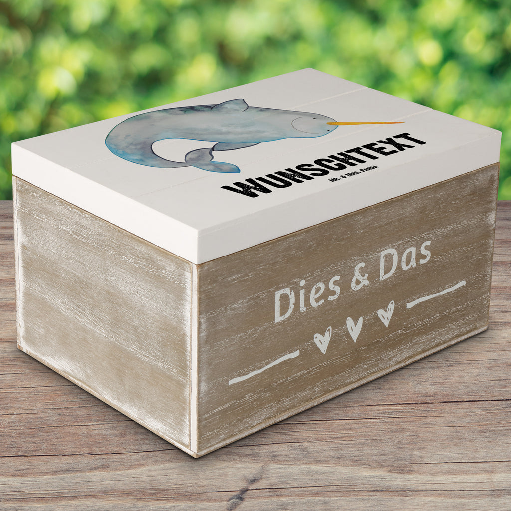 Personalisierte Holzkiste Narwal Holzkiste mit Namen, Kiste mit Namen, Schatzkiste mit Namen, Truhe mit Namen, Schatulle mit Namen, Erinnerungsbox mit Namen, Erinnerungskiste, mit Namen, Dekokiste mit Namen, Aufbewahrungsbox mit Namen, Holzkiste Personalisiert, Kiste Personalisiert, Schatzkiste Personalisiert, Truhe Personalisiert, Schatulle Personalisiert, Erinnerungsbox Personalisiert, Erinnerungskiste Personalisiert, Dekokiste Personalisiert, Aufbewahrungsbox Personalisiert, Meerestiere, Meer, Urlaub, Narwal, Wal, Putzen, Hausfrau, Junggesellin, aufräumen, Kinderzimmer