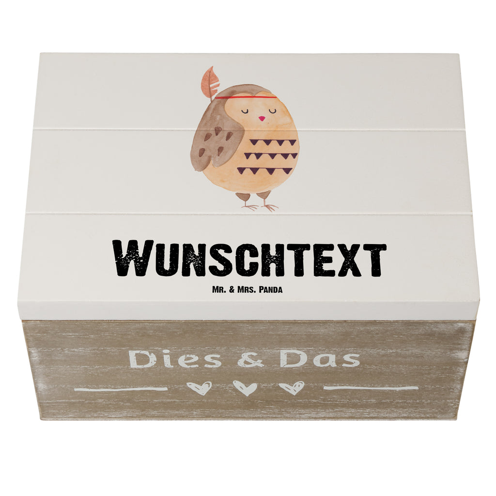 Personalisierte Holzkiste Eule Federschmuck Holzkiste mit Namen, Kiste mit Namen, Schatzkiste mit Namen, Truhe mit Namen, Schatulle mit Namen, Erinnerungsbox mit Namen, Erinnerungskiste, mit Namen, Dekokiste mit Namen, Aufbewahrungsbox mit Namen, Holzkiste Personalisiert, Kiste Personalisiert, Schatzkiste Personalisiert, Truhe Personalisiert, Schatulle Personalisiert, Erinnerungsbox Personalisiert, Erinnerungskiste Personalisiert, Dekokiste Personalisiert, Aufbewahrungsbox Personalisiert, Eule, Eule Deko, Owl, Das Leben ist ein Abenteuer, Reisespruch, Federschmuck, Dekoration