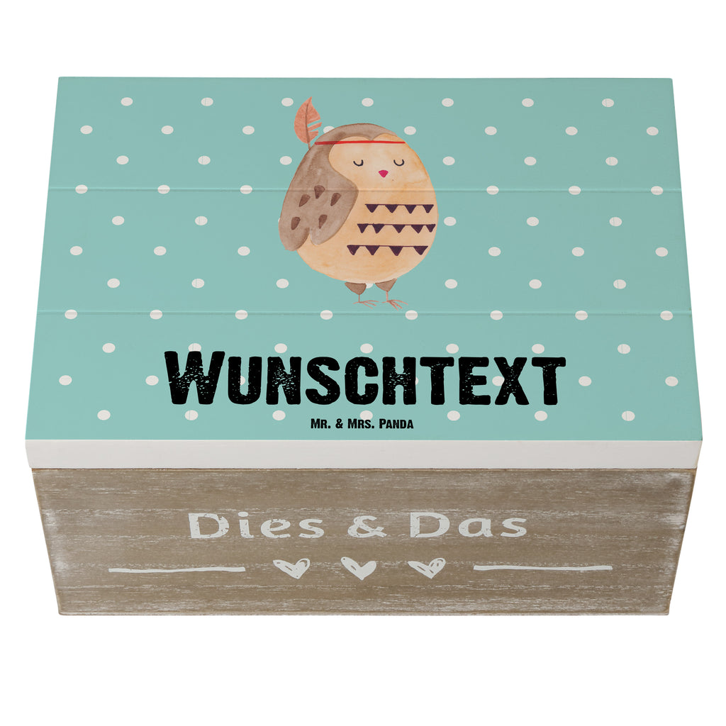 Personalisierte Holzkiste Eule Federschmuck Holzkiste mit Namen, Kiste mit Namen, Schatzkiste mit Namen, Truhe mit Namen, Schatulle mit Namen, Erinnerungsbox mit Namen, Erinnerungskiste, mit Namen, Dekokiste mit Namen, Aufbewahrungsbox mit Namen, Holzkiste Personalisiert, Kiste Personalisiert, Schatzkiste Personalisiert, Truhe Personalisiert, Schatulle Personalisiert, Erinnerungsbox Personalisiert, Erinnerungskiste Personalisiert, Dekokiste Personalisiert, Aufbewahrungsbox Personalisiert, Eule, Eule Deko, Owl, Das Leben ist ein Abenteuer, Reisespruch, Federschmuck, Dekoration
