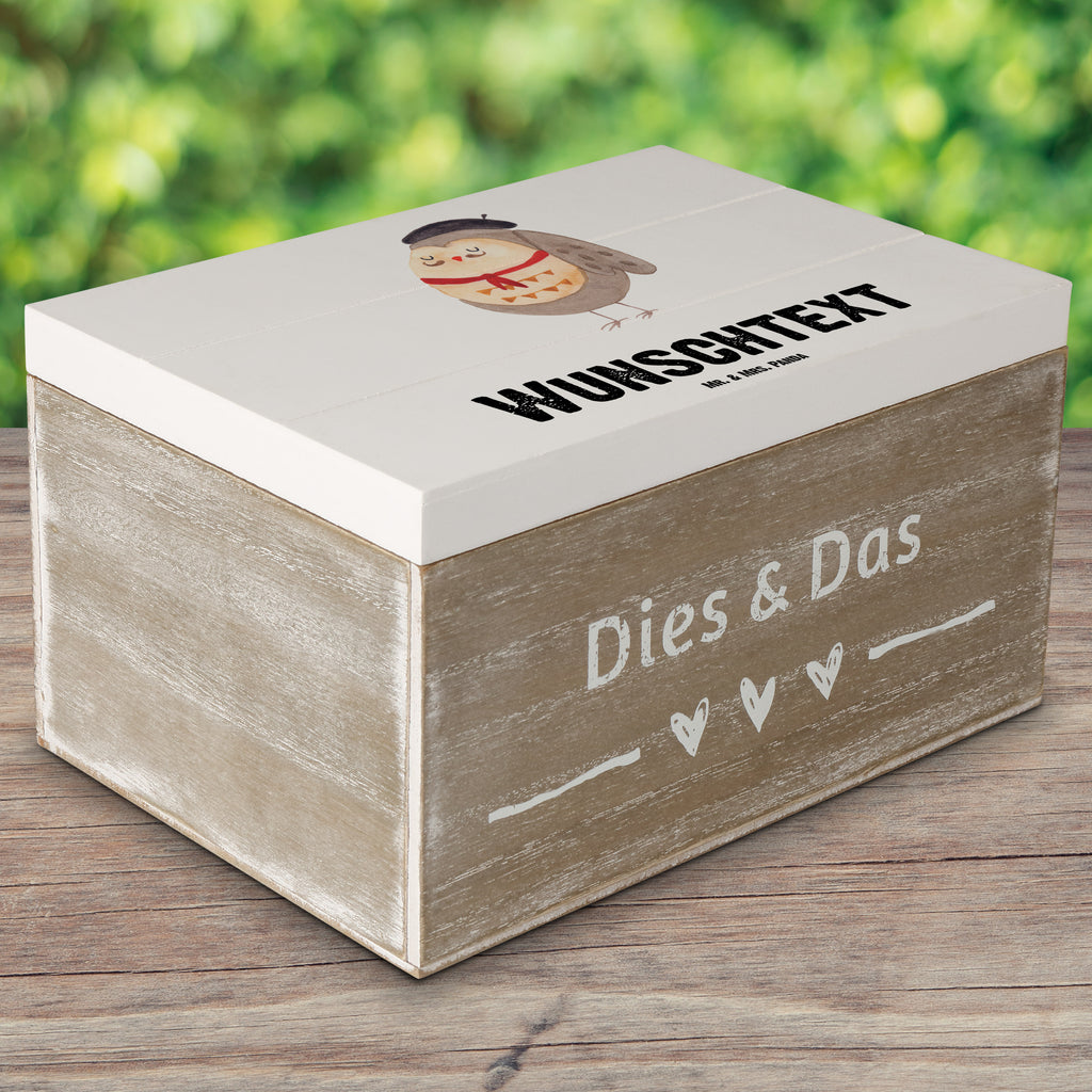 Personalisierte Holzkiste Eule Französisch Holzkiste mit Namen, Kiste mit Namen, Schatzkiste mit Namen, Truhe mit Namen, Schatulle mit Namen, Erinnerungsbox mit Namen, Erinnerungskiste, mit Namen, Dekokiste mit Namen, Aufbewahrungsbox mit Namen, Holzkiste Personalisiert, Kiste Personalisiert, Schatzkiste Personalisiert, Truhe Personalisiert, Schatulle Personalisiert, Erinnerungsbox Personalisiert, Erinnerungskiste Personalisiert, Dekokiste Personalisiert, Aufbewahrungsbox Personalisiert, Eule, Eulen, Eule Deko, Owl, hibou, La vie est belle, das Leben ist schön, Spruch schön, Spruch Französisch, Frankreich