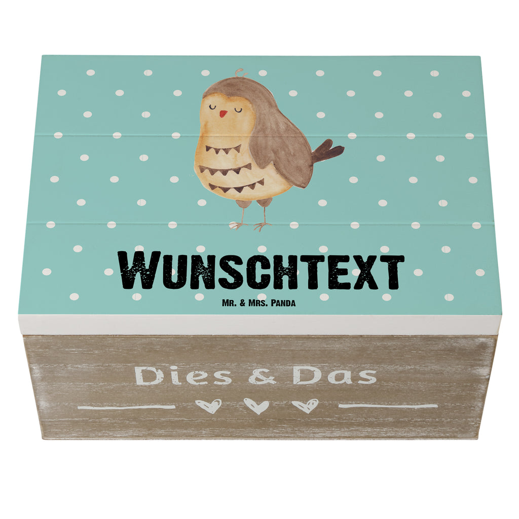 Personalisierte Holzkiste Eule Zufrieden Holzkiste mit Namen, Kiste mit Namen, Schatzkiste mit Namen, Truhe mit Namen, Schatulle mit Namen, Erinnerungsbox mit Namen, Erinnerungskiste, mit Namen, Dekokiste mit Namen, Aufbewahrungsbox mit Namen, Holzkiste Personalisiert, Kiste Personalisiert, Schatzkiste Personalisiert, Truhe Personalisiert, Schatulle Personalisiert, Erinnerungsbox Personalisiert, Erinnerungskiste Personalisiert, Dekokiste Personalisiert, Aufbewahrungsbox Personalisiert, Eule, Eule Spruch, Eule deko, Owl, Liebe Spruch, Romantisch, Wortspiel lustig, Spruch schön, Geschenk Hochzeitstag