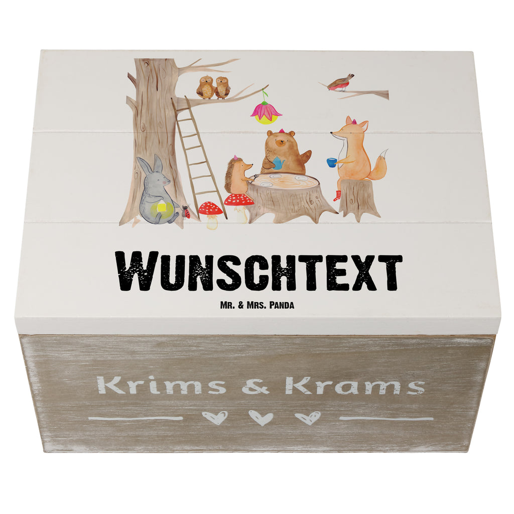 Personalisierte Holzkiste Waldtiere Picknick Holzkiste mit Namen, Kiste mit Namen, Schatzkiste mit Namen, Truhe mit Namen, Schatulle mit Namen, Erinnerungsbox mit Namen, Erinnerungskiste, mit Namen, Dekokiste mit Namen, Aufbewahrungsbox mit Namen, Holzkiste Personalisiert, Kiste Personalisiert, Schatzkiste Personalisiert, Truhe Personalisiert, Schatulle Personalisiert, Erinnerungsbox Personalisiert, Erinnerungskiste Personalisiert, Dekokiste Personalisiert, Aufbewahrungsbox Personalisiert, süße Tiermotive, gute Laune, lustige Sprüche, Tiere, Waldtiere, Picknick, Wald, Fuchs, Hase, Igel, Maus, Eichhörnchen