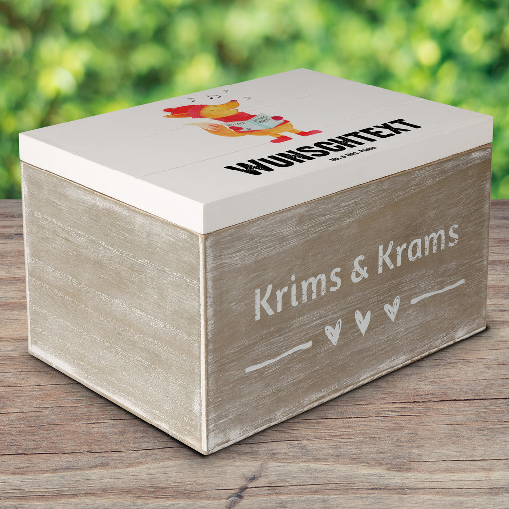 Personalisierte Holzkiste Fuchs Sänger Holzkiste mit Namen, Kiste mit Namen, Schatzkiste mit Namen, Truhe mit Namen, Schatulle mit Namen, Erinnerungsbox mit Namen, Erinnerungskiste, mit Namen, Dekokiste mit Namen, Aufbewahrungsbox mit Namen, Holzkiste Personalisiert, Kiste Personalisiert, Schatzkiste Personalisiert, Truhe Personalisiert, Schatulle Personalisiert, Erinnerungsbox Personalisiert, Erinnerungskiste Personalisiert, Dekokiste Personalisiert, Aufbewahrungsbox Personalisiert, Winter, Weihnachten, Weihnachtsdeko, Nikolaus, Advent, Heiligabend, Wintermotiv, Fuchs, Füchse, Sänger, Geschenk Sänger, Singen, Weihnachtslieder