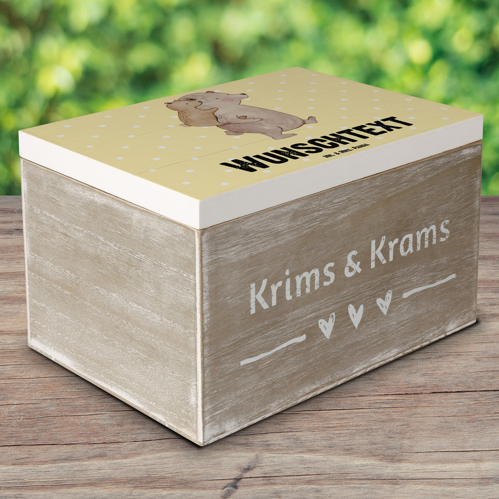 Personalisierte Holzkiste Papa Bär Holzkiste mit Namen, Kiste mit Namen, Schatzkiste mit Namen, Truhe mit Namen, Schatulle mit Namen, Erinnerungsbox mit Namen, Erinnerungskiste, mit Namen, Dekokiste mit Namen, Aufbewahrungsbox mit Namen, Holzkiste Personalisiert, Kiste Personalisiert, Schatzkiste Personalisiert, Truhe Personalisiert, Schatulle Personalisiert, Erinnerungsbox Personalisiert, Erinnerungskiste Personalisiert, Dekokiste Personalisiert, Aufbewahrungsbox Personalisiert, Familie, Vatertag, Muttertag, Bruder, Schwester, Mama, Papa, Oma, Opa, Geschenk, Vater, Papi, Vati, Onkel, Geburtstag