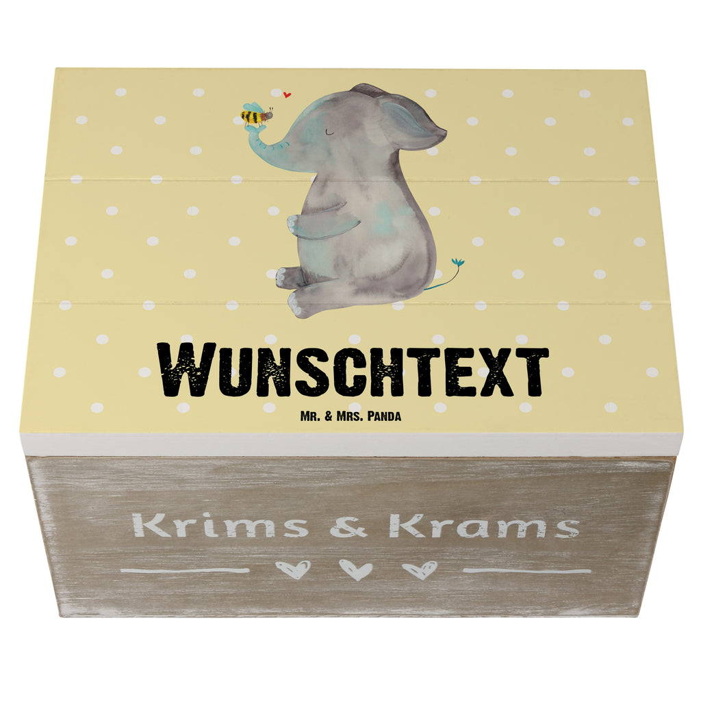 Personalisierte Holzkiste Elefant & Biene Holzkiste mit Namen, Kiste mit Namen, Schatzkiste mit Namen, Truhe mit Namen, Schatulle mit Namen, Erinnerungsbox mit Namen, Erinnerungskiste, mit Namen, Dekokiste mit Namen, Aufbewahrungsbox mit Namen, Holzkiste Personalisiert, Kiste Personalisiert, Schatzkiste Personalisiert, Truhe Personalisiert, Schatulle Personalisiert, Erinnerungsbox Personalisiert, Erinnerungskiste Personalisiert, Dekokiste Personalisiert, Aufbewahrungsbox Personalisiert, süße Tiermotive, gute Laune, lustige Sprüche, Tiere, Elefant, Biene, Liebe, Liebesbeweis, Jahrestag, Liebesgeschenk, Heiratsantrag, Hochzeitsgeschenk, Liebesspruch