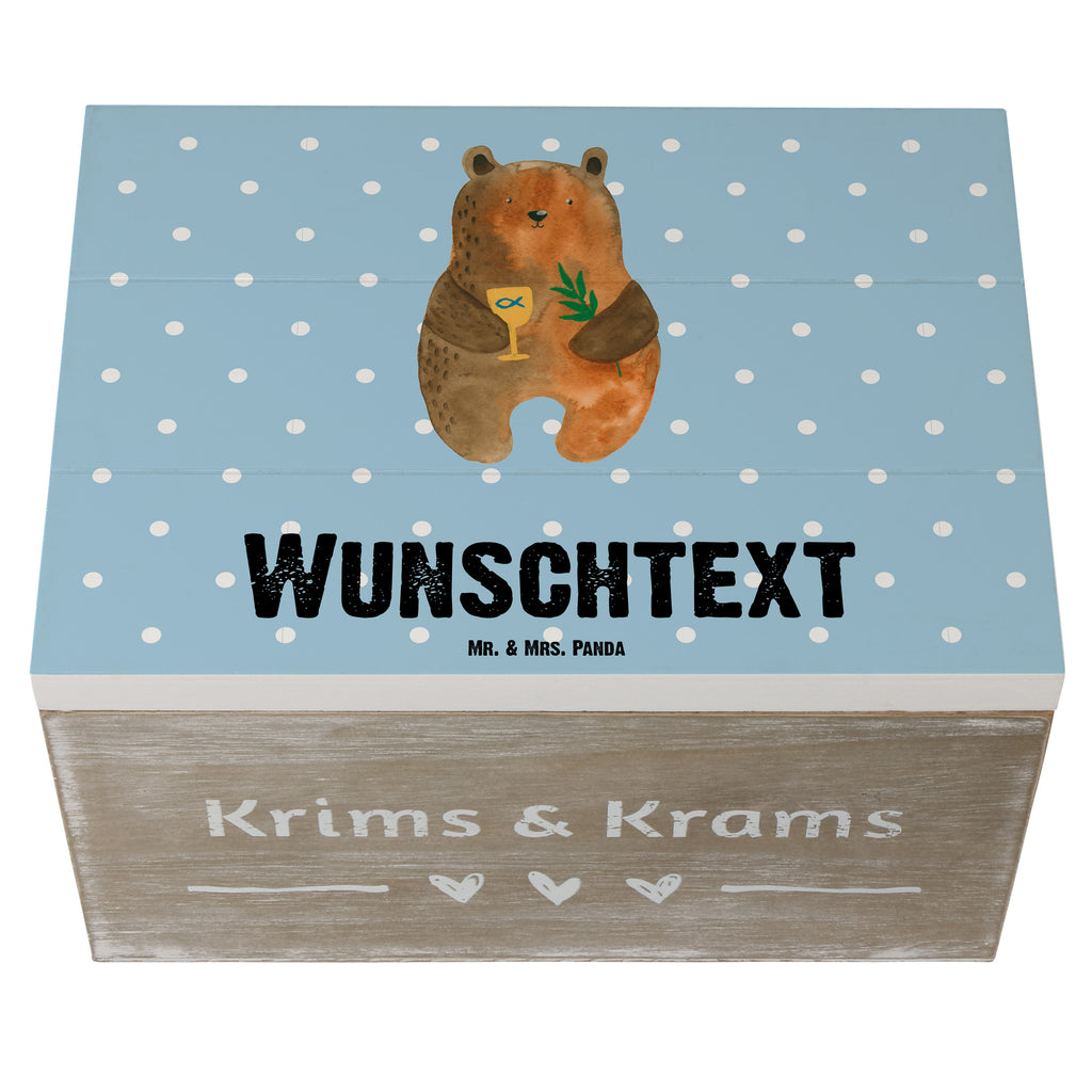 Personalisierte Holzkiste Konfirmation-Bär Holzkiste mit Namen, Kiste mit Namen, Schatzkiste mit Namen, Truhe mit Namen, Schatulle mit Namen, Erinnerungsbox mit Namen, Erinnerungskiste, mit Namen, Dekokiste mit Namen, Aufbewahrungsbox mit Namen, Holzkiste Personalisiert, Kiste Personalisiert, Schatzkiste Personalisiert, Truhe Personalisiert, Schatulle Personalisiert, Erinnerungsbox Personalisiert, Erinnerungskiste Personalisiert, Dekokiste Personalisiert, Aufbewahrungsbox Personalisiert, Bär, Teddy, Teddybär, Konfirmation, Kirche, evangelisch, Gottesdienst