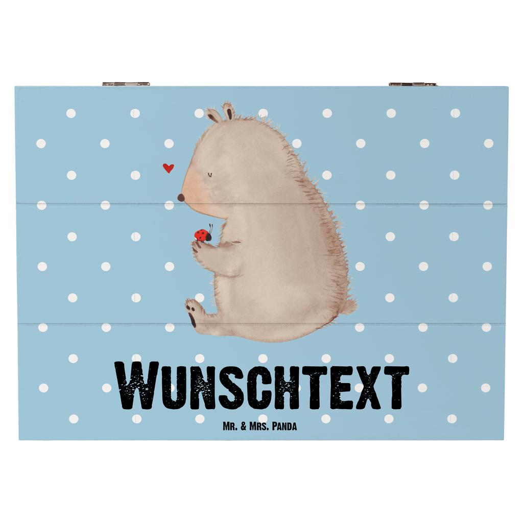 Personalisierte Holzkiste Bär mit Marienkäfer Holzkiste mit Namen, Kiste mit Namen, Schatzkiste mit Namen, Truhe mit Namen, Schatulle mit Namen, Erinnerungsbox mit Namen, Erinnerungskiste, mit Namen, Dekokiste mit Namen, Aufbewahrungsbox mit Namen, Holzkiste Personalisiert, Kiste Personalisiert, Schatzkiste Personalisiert, Truhe Personalisiert, Schatulle Personalisiert, Erinnerungsbox Personalisiert, Erinnerungskiste Personalisiert, Dekokiste Personalisiert, Aufbewahrungsbox Personalisiert, Bär, Teddy, Teddybär, Marienkäfer, Liebe, Freiheit, Motivation, Das Leben ist schön