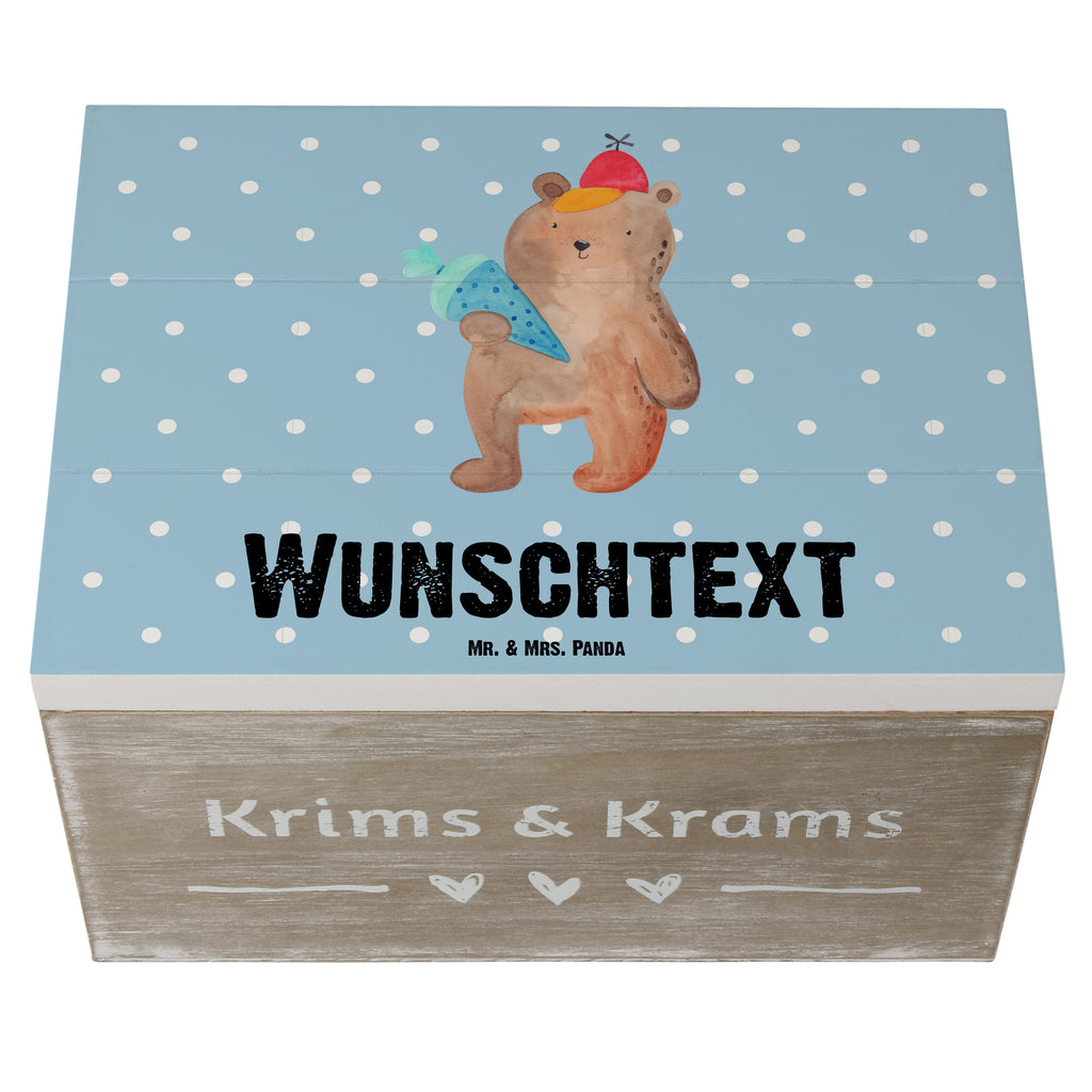 Personalisierte Holzkiste Bär mit Schultüte Holzkiste mit Namen, Kiste mit Namen, Schatzkiste mit Namen, Truhe mit Namen, Schatulle mit Namen, Erinnerungsbox mit Namen, Erinnerungskiste, mit Namen, Dekokiste mit Namen, Aufbewahrungsbox mit Namen, Holzkiste Personalisiert, Kiste Personalisiert, Schatzkiste Personalisiert, Truhe Personalisiert, Schatulle Personalisiert, Erinnerungsbox Personalisiert, Erinnerungskiste Personalisiert, Dekokiste Personalisiert, Aufbewahrungsbox Personalisiert, Bär, Teddy, Teddybär, Bär Motiv, Schultüte, Erster Schultag Geschenk, Einschulung Geschenk, Schule Geschenk, Grundschule, Schulanfang, Schulbeginn