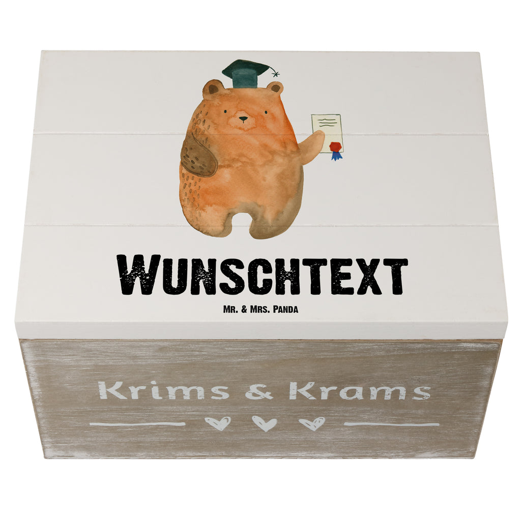 Personalisierte Holzkiste Prüfungsbär Holzkiste mit Namen, Kiste mit Namen, Schatzkiste mit Namen, Truhe mit Namen, Schatulle mit Namen, Erinnerungsbox mit Namen, Erinnerungskiste, mit Namen, Dekokiste mit Namen, Aufbewahrungsbox mit Namen, Holzkiste Personalisiert, Kiste Personalisiert, Schatzkiste Personalisiert, Truhe Personalisiert, Schatulle Personalisiert, Erinnerungsbox Personalisiert, Erinnerungskiste Personalisiert, Dekokiste Personalisiert, Aufbewahrungsbox Personalisiert, Bär, Teddy, Teddybär, Abitur, Prüfungen, Prüfung bestanden, Abschluss, Zeugnis, Abschlusszeugnis