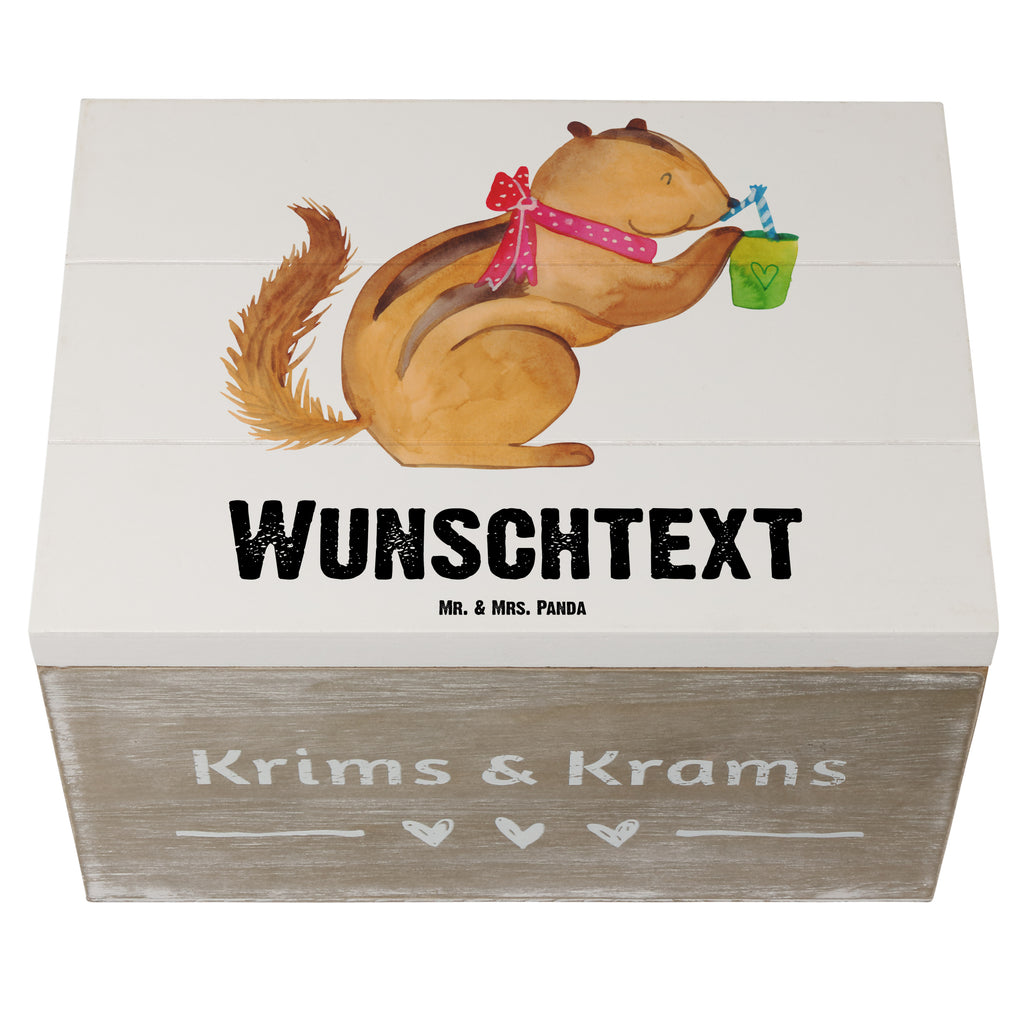 Personalisierte Holzkiste Eichhörnchen Smoothie Holzkiste mit Namen, Kiste mit Namen, Schatzkiste mit Namen, Truhe mit Namen, Schatulle mit Namen, Erinnerungsbox mit Namen, Erinnerungskiste, mit Namen, Dekokiste mit Namen, Aufbewahrungsbox mit Namen, Holzkiste Personalisiert, Kiste Personalisiert, Schatzkiste Personalisiert, Truhe Personalisiert, Schatulle Personalisiert, Erinnerungsbox Personalisiert, Erinnerungskiste Personalisiert, Dekokiste Personalisiert, Aufbewahrungsbox Personalisiert, süße Tiermotive, gute Laune, lustige Sprüche, Tiere, Green Smoothies, Diät, Abnehmen, Streifenhörnchen, Eichhörnchen