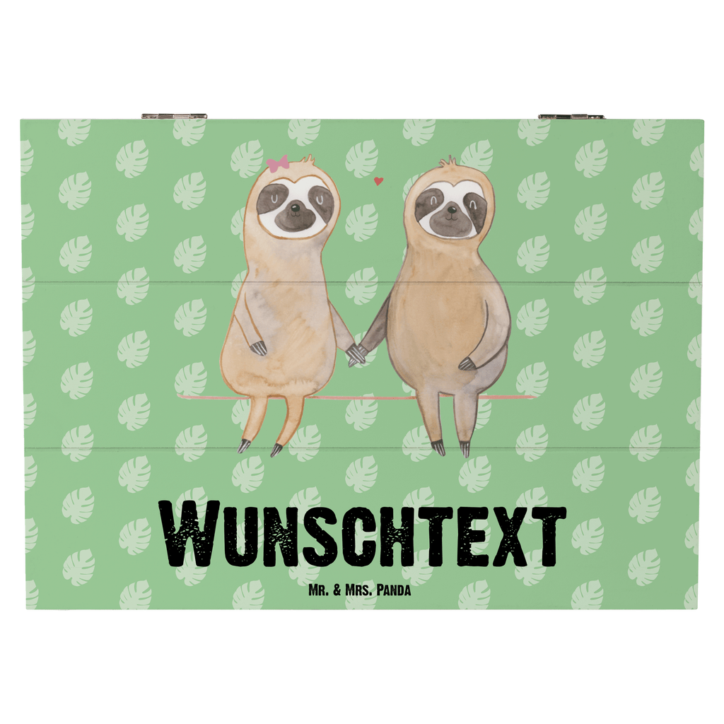 Personalisierte Holzkiste Faultier Pärchen Holzkiste mit Namen, Kiste mit Namen, Schatzkiste mit Namen, Truhe mit Namen, Schatulle mit Namen, Erinnerungsbox mit Namen, Erinnerungskiste, mit Namen, Dekokiste mit Namen, Aufbewahrungsbox mit Namen, Holzkiste Personalisiert, Kiste Personalisiert, Schatzkiste Personalisiert, Truhe Personalisiert, Schatulle Personalisiert, Erinnerungsbox Personalisiert, Erinnerungskiste Personalisiert, Dekokiste Personalisiert, Aufbewahrungsbox Personalisiert, Faultier, Faultier Geschenk, Faultier Deko, Faultiere, faul, Lieblingstier, Liebe, Liebespaar, Faultierliebe, Faultierpärchen, verliebt, verlobt, gemeinsam, relaxen, Pärchen, Beziehung, Langsamkeit