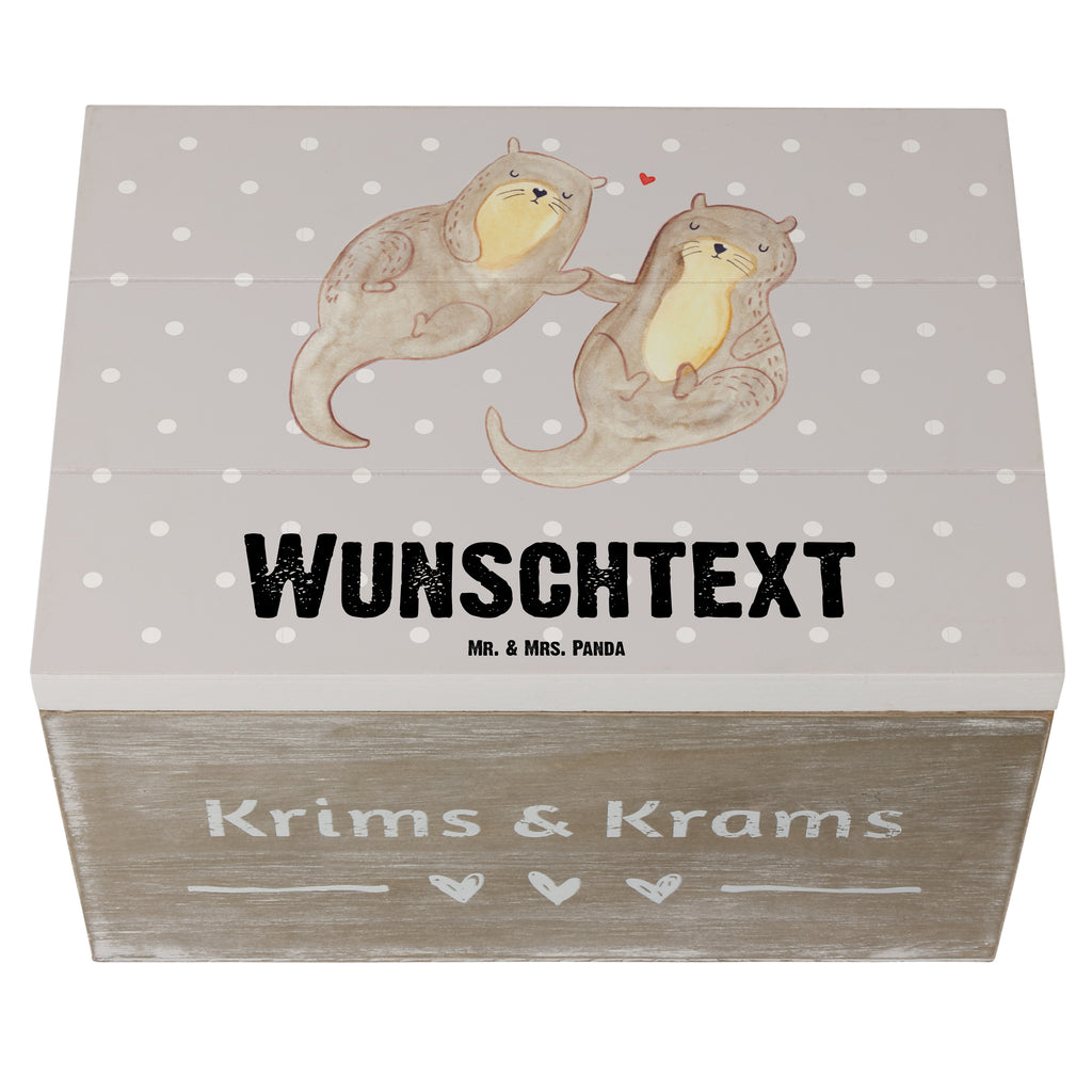 Personalisierte Holzkiste Otter händchenhaltend Holzkiste mit Namen, Kiste mit Namen, Schatzkiste mit Namen, Truhe mit Namen, Schatulle mit Namen, Erinnerungsbox mit Namen, Erinnerungskiste, mit Namen, Dekokiste mit Namen, Aufbewahrungsbox mit Namen, Holzkiste Personalisiert, Kiste Personalisiert, Schatzkiste Personalisiert, Truhe Personalisiert, Schatulle Personalisiert, Erinnerungsbox Personalisiert, Erinnerungskiste Personalisiert, Dekokiste Personalisiert, Aufbewahrungsbox Personalisiert, Otter, Fischotter, Seeotter, Otter Seeotter See Otter