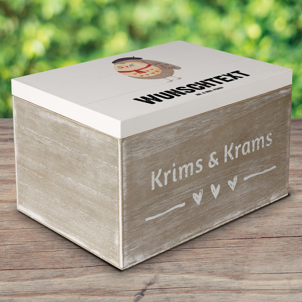 Personalisierte Holzkiste Eule Französisch Holzkiste mit Namen, Kiste mit Namen, Schatzkiste mit Namen, Truhe mit Namen, Schatulle mit Namen, Erinnerungsbox mit Namen, Erinnerungskiste, mit Namen, Dekokiste mit Namen, Aufbewahrungsbox mit Namen, Holzkiste Personalisiert, Kiste Personalisiert, Schatzkiste Personalisiert, Truhe Personalisiert, Schatulle Personalisiert, Erinnerungsbox Personalisiert, Erinnerungskiste Personalisiert, Dekokiste Personalisiert, Aufbewahrungsbox Personalisiert, Eule, Eulen, Eule Deko, Owl, hibou, La vie est belle, das Leben ist schön, Spruch schön, Spruch Französisch, Frankreich