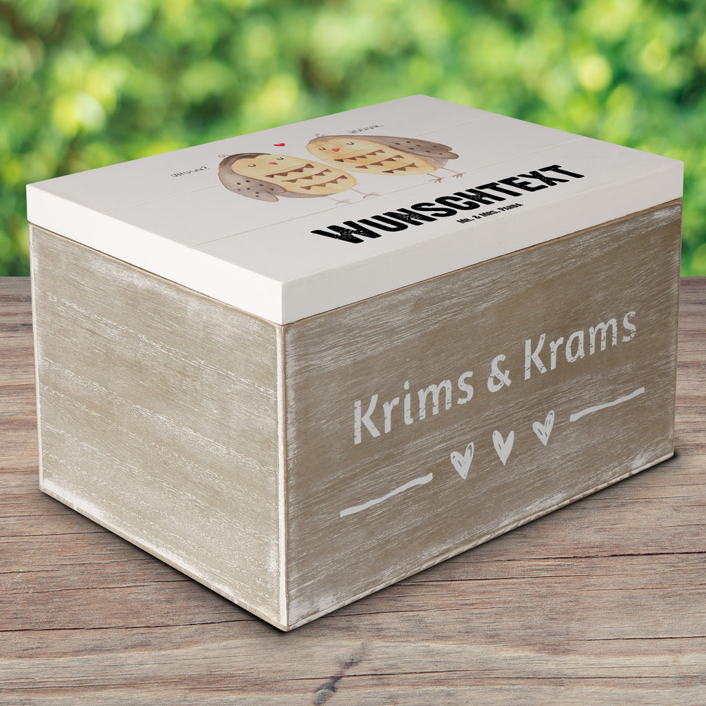 Personalisierte Holzkiste Eule Liebe Holzkiste mit Namen, Kiste mit Namen, Schatzkiste mit Namen, Truhe mit Namen, Schatulle mit Namen, Erinnerungsbox mit Namen, Erinnerungskiste, mit Namen, Dekokiste mit Namen, Aufbewahrungsbox mit Namen, Holzkiste Personalisiert, Kiste Personalisiert, Schatzkiste Personalisiert, Truhe Personalisiert, Schatulle Personalisiert, Erinnerungsbox Personalisiert, Erinnerungskiste Personalisiert, Dekokiste Personalisiert, Aufbewahrungsbox Personalisiert, Eule, Eule Deko, Liebe, Hochzeit Spruch, Owl, All you need is love, Liebe Spruch, Freundin Geschenk, Freund, Wortspiel lustig