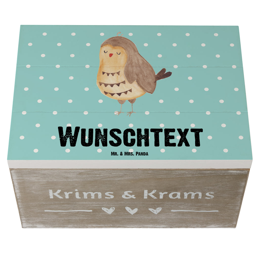 Personalisierte Holzkiste Eule Zufrieden Holzkiste mit Namen, Kiste mit Namen, Schatzkiste mit Namen, Truhe mit Namen, Schatulle mit Namen, Erinnerungsbox mit Namen, Erinnerungskiste, mit Namen, Dekokiste mit Namen, Aufbewahrungsbox mit Namen, Holzkiste Personalisiert, Kiste Personalisiert, Schatzkiste Personalisiert, Truhe Personalisiert, Schatulle Personalisiert, Erinnerungsbox Personalisiert, Erinnerungskiste Personalisiert, Dekokiste Personalisiert, Aufbewahrungsbox Personalisiert, Eule, Eule Spruch, Eule deko, Owl, Liebe Spruch, Romantisch, Wortspiel lustig, Spruch schön, Geschenk Hochzeitstag