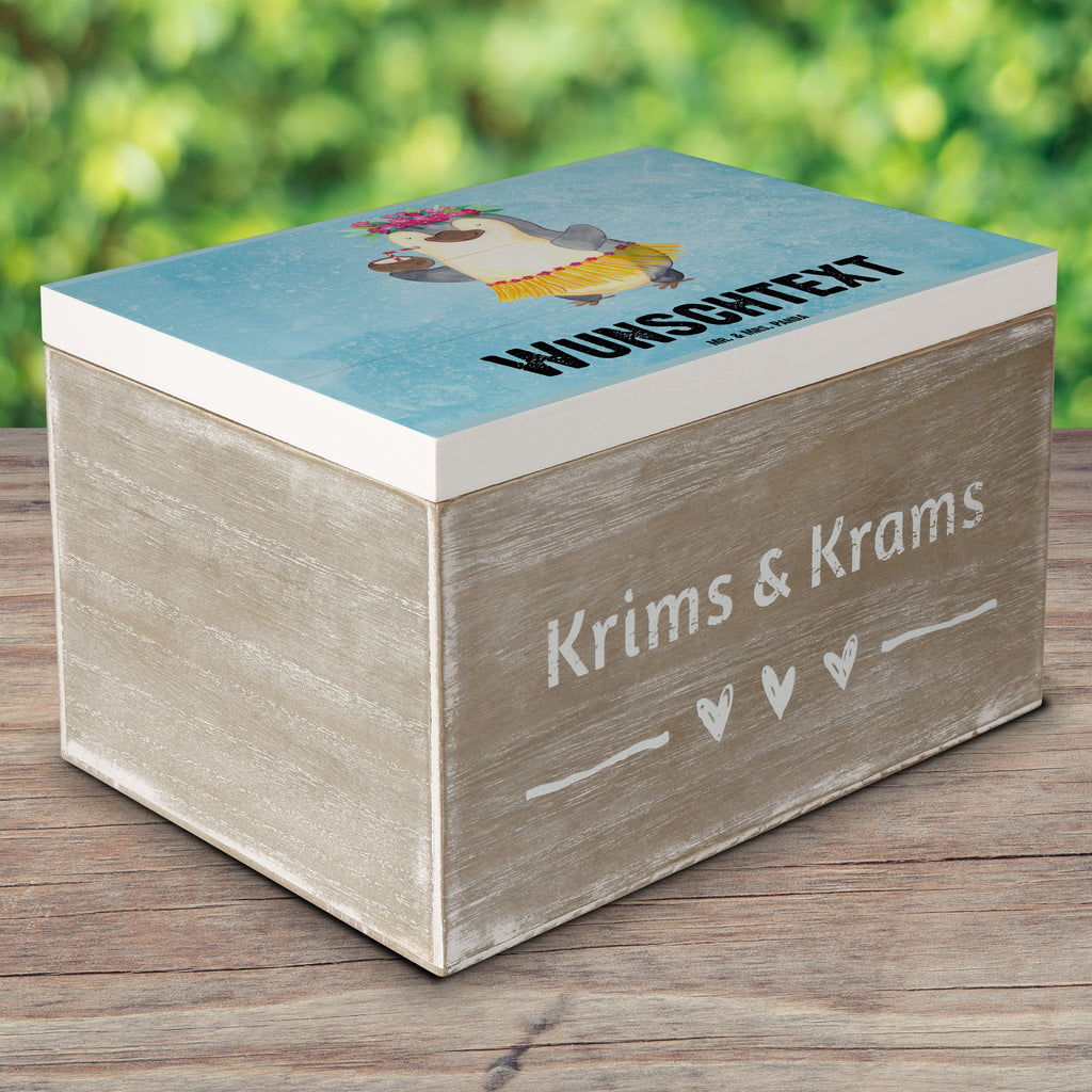 Personalisierte Holzkiste Pinguin Kokosnuss Holzkiste mit Namen, Kiste mit Namen, Schatzkiste mit Namen, Truhe mit Namen, Schatulle mit Namen, Erinnerungsbox mit Namen, Erinnerungskiste, mit Namen, Dekokiste mit Namen, Aufbewahrungsbox mit Namen, Holzkiste Personalisiert, Kiste Personalisiert, Schatzkiste Personalisiert, Truhe Personalisiert, Schatulle Personalisiert, Erinnerungsbox Personalisiert, Erinnerungskiste Personalisiert, Dekokiste Personalisiert, Aufbewahrungsbox Personalisiert, Pinguin, Aloha, Hawaii, Urlaub, Kokosnuss, Pinguine