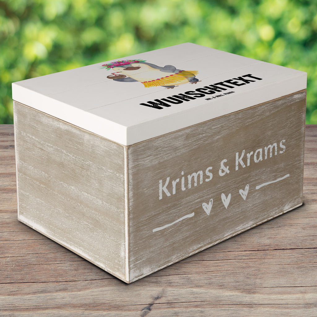 Personalisierte Holzkiste Pinguin Kokosnuss Holzkiste mit Namen, Kiste mit Namen, Schatzkiste mit Namen, Truhe mit Namen, Schatulle mit Namen, Erinnerungsbox mit Namen, Erinnerungskiste, mit Namen, Dekokiste mit Namen, Aufbewahrungsbox mit Namen, Holzkiste Personalisiert, Kiste Personalisiert, Schatzkiste Personalisiert, Truhe Personalisiert, Schatulle Personalisiert, Erinnerungsbox Personalisiert, Erinnerungskiste Personalisiert, Dekokiste Personalisiert, Aufbewahrungsbox Personalisiert, Pinguin, Aloha, Hawaii, Urlaub, Kokosnuss, Pinguine