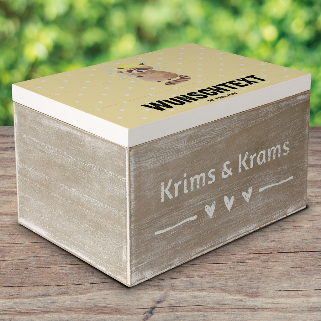 Personalisierte Holzkiste Waschbär Holzkiste mit Namen, Kiste mit Namen, Schatzkiste mit Namen, Truhe mit Namen, Schatulle mit Namen, Erinnerungsbox mit Namen, Erinnerungskiste, mit Namen, Dekokiste mit Namen, Aufbewahrungsbox mit Namen, Holzkiste Personalisiert, Kiste Personalisiert, Schatzkiste Personalisiert, Truhe Personalisiert, Schatulle Personalisiert, Erinnerungsbox Personalisiert, Erinnerungskiste Personalisiert, Dekokiste Personalisiert, Aufbewahrungsbox Personalisiert, süße Tiermotive, gute Laune, lustige Sprüche, Tiere, Waschbär, Tagträumen, Plan, Fröhlich, waschen, Seifenblasen