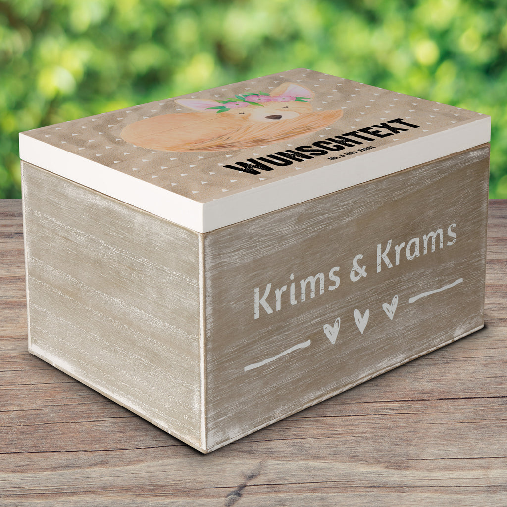 Personalisierte Holzkiste Wüstenfuchs Blumenkranz Holzkiste mit Namen, Kiste mit Namen, Schatzkiste mit Namen, Truhe mit Namen, Schatulle mit Namen, Erinnerungsbox mit Namen, Erinnerungskiste, mit Namen, Dekokiste mit Namen, Aufbewahrungsbox mit Namen, Holzkiste Personalisiert, Kiste Personalisiert, Schatzkiste Personalisiert, Truhe Personalisiert, Schatulle Personalisiert, Erinnerungsbox Personalisiert, Erinnerungskiste Personalisiert, Dekokiste Personalisiert, Aufbewahrungsbox Personalisiert, Afrika, Wildtiere, Wüste, Wüstenfuchs, Blumen, Blumenkranz, Glücklich