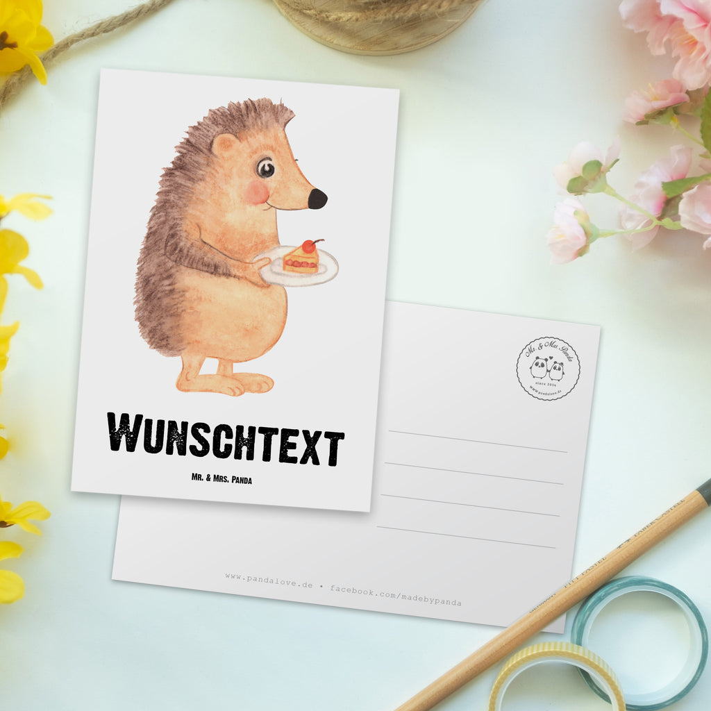 Personalisierte Postkarte Igel mit Kuchenstück Postkarte mit Namen, Postkarte bedrucken, Postkarte mit Wunschtext, Postkarte personalisierbar, Geschenkkarte mit Namen, Grußkarte mit Namen, Karte mit Namen, Einladung mit Namen, Ansichtskarte mit Namen, Geschenkkarte mit Wunschtext, Grußkarte mit Wunschtext, Karte mit Wunschtext, Einladung mit Wunschtext, Ansichtskarte mit Wunschtext, süße Tiermotive, gute Laune, lustige Sprüche, Tiere, Igel, Essen Spruch, Kuchen, Backen Geschenk, Kuchen backen, Einladung Party, Geburtstagskuchen, Torte