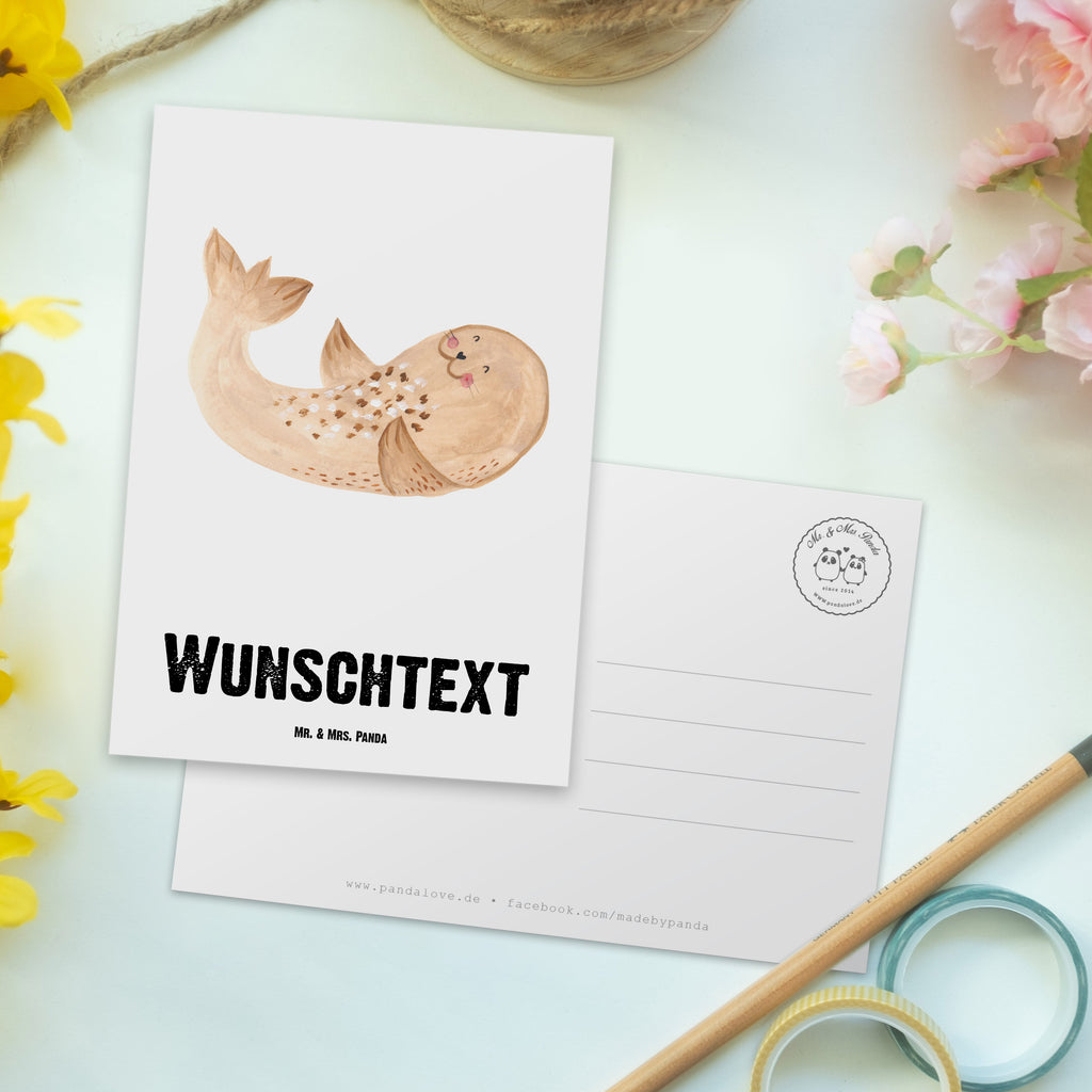 Personalisierte Postkarte Robbe liegend Postkarte mit Namen, Postkarte bedrucken, Postkarte mit Wunschtext, Postkarte personalisierbar, Geschenkkarte mit Namen, Grußkarte mit Namen, Karte mit Namen, Einladung mit Namen, Ansichtskarte mit Namen, Geschenkkarte mit Wunschtext, Grußkarte mit Wunschtext, Karte mit Wunschtext, Einladung mit Wunschtext, Ansichtskarte mit Wunschtext, süße Tiermotive, gute Laune, lustige Sprüche, Tiere, Robbe, Robben, Seehund, Strand, Meerestier, Ostsee, Nordsee, Lachen, Freude