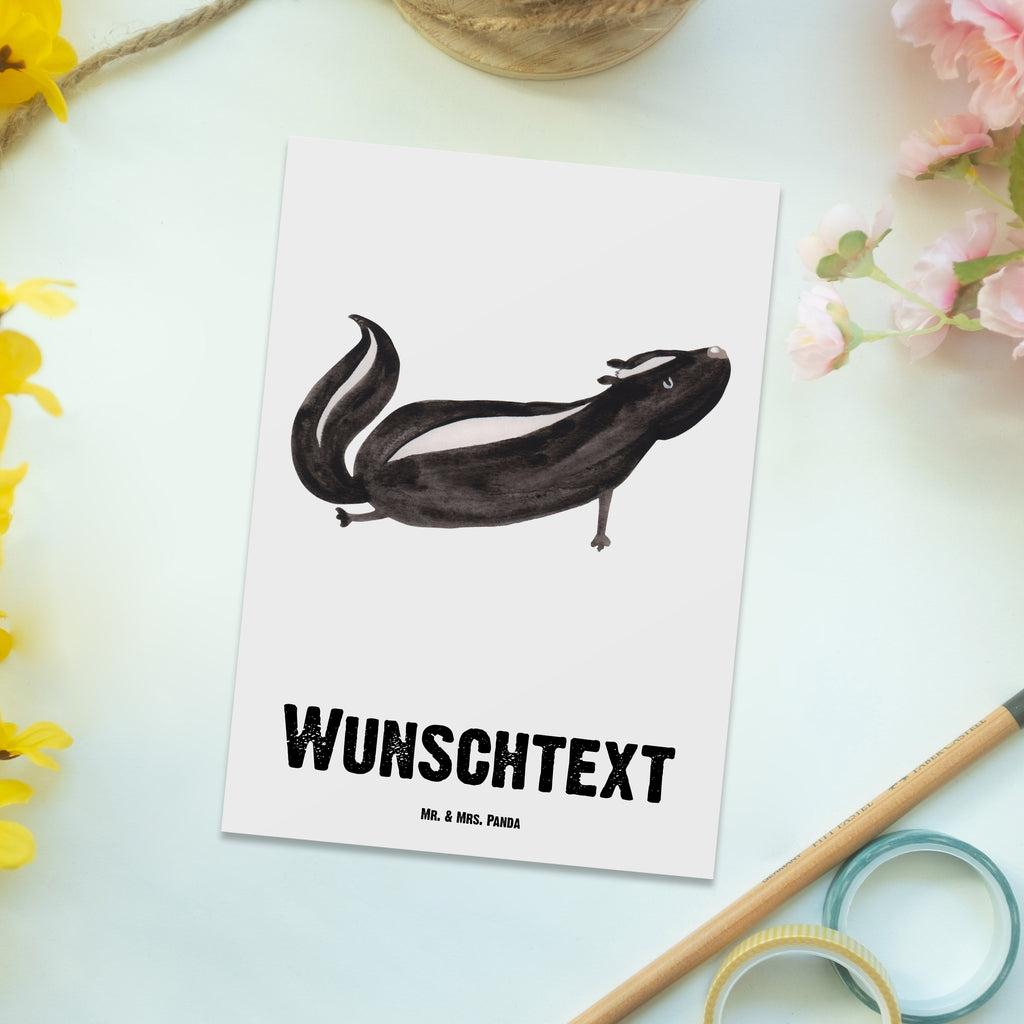 Personalisierte Postkarte Stinktier Yoga Postkarte mit Namen, Postkarte bedrucken, Postkarte mit Wunschtext, Postkarte personalisierbar, Geschenkkarte mit Namen, Grußkarte mit Namen, Karte mit Namen, Einladung mit Namen, Ansichtskarte mit Namen, Geschenkkarte mit Wunschtext, Grußkarte mit Wunschtext, Karte mit Wunschtext, Einladung mit Wunschtext, Ansichtskarte mit Wunschtext, Stinktier, Skunk, Wildtier, Raubtier, Stinker, Stinki, Yoga, Namaste, Lebe, Liebe, Lache