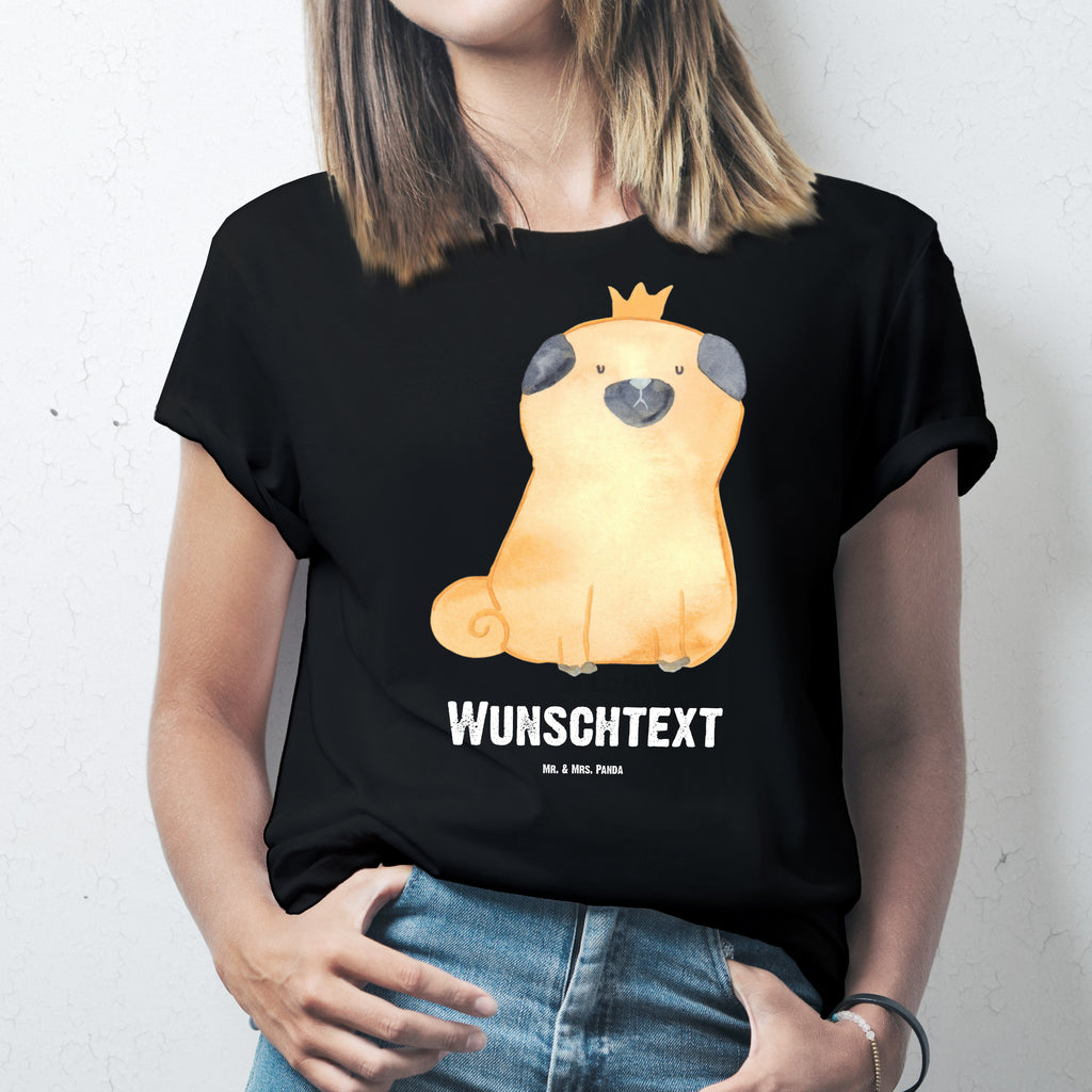 Größe L Personalisiertes T-Shirt Mops Krone T-Shirt, Shirt, Tshirt, Lustiges T-Shirt, T-Shirt mit Spruch, Party, Junggesellenabschied, Jubiläum, Geburstag, Herrn, Damen, Männer, Frauen, Schlafshirt, Nachthemd, Sprüche, Hund, Hundemotiv, Haustier, Hunderasse, Tierliebhaber, Hundebesitzer, Mops, allergisch, kinderlos, Hausregel, Hundebesitzer. Spruch, lustig