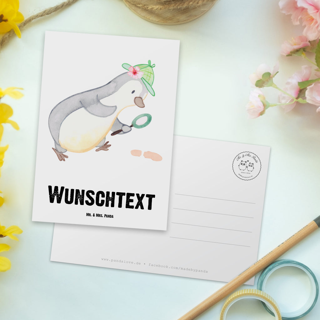 Personalisierte Postkarte Detektivin aus Leidenschaft Postkarte mit Namen, Postkarte bedrucken, Postkarte mit Wunschtext, Postkarte personalisierbar, Geschenkkarte mit Namen, Grußkarte mit Namen, Karte mit Namen, Einladung mit Namen, Ansichtskarte mit Namen, Geschenkkarte mit Wunschtext, Grußkarte mit Wunschtext, Karte mit Wunschtext, Einladung mit Wunschtext, Ansichtskarte mit Wunschtext, Beruf, Ausbildung, Jubiläum, Abschied, Rente, Kollege, Kollegin, Geschenk, Schenken, Arbeitskollege, Mitarbeiter, Firma, Danke, Dankeschön, Detektivin, Ermittlerin, Agentin, Privatdetektei, Berufsdetektivin, Wirtschaftsdetektei, Detektivausbildung, Spurensuche