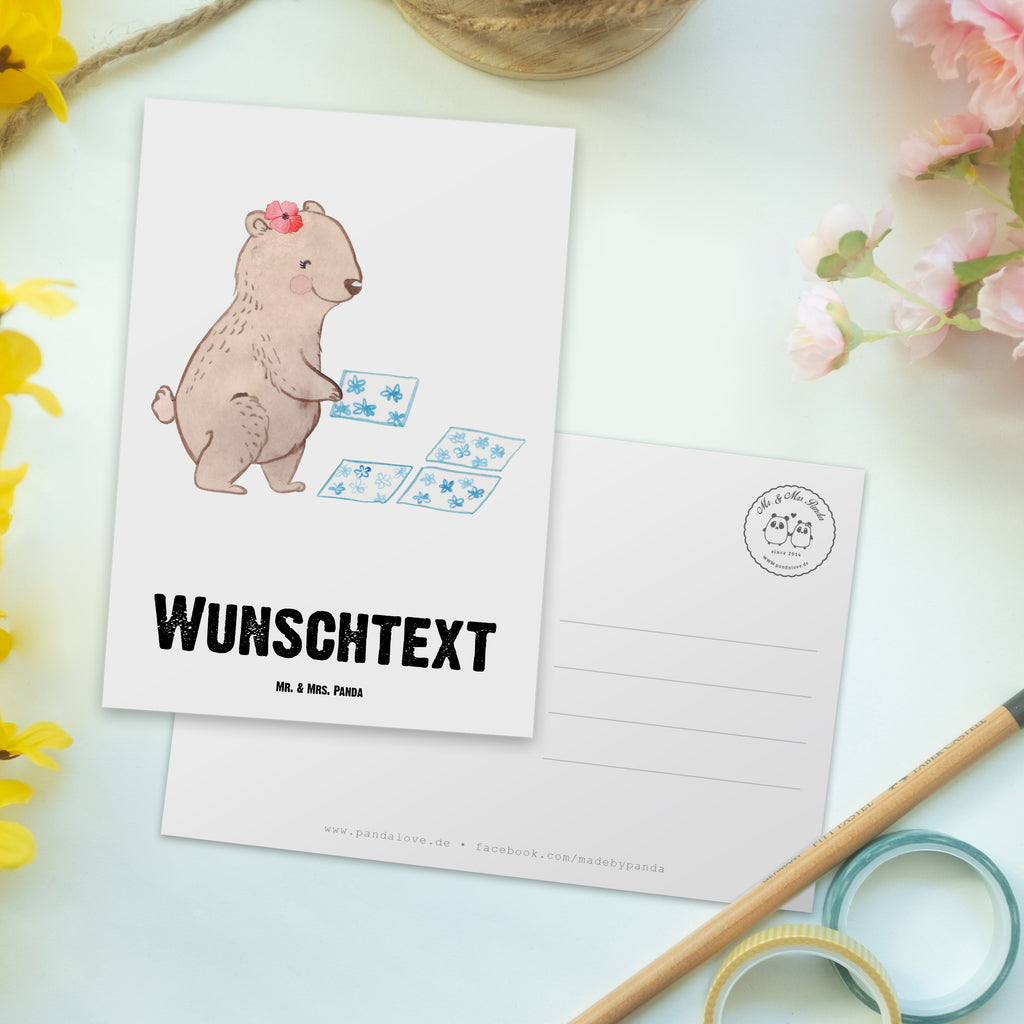 Personalisierte Postkarte Fliesenlegerin mit Herz Postkarte mit Namen, Postkarte bedrucken, Postkarte mit Wunschtext, Postkarte personalisierbar, Geschenkkarte mit Namen, Grußkarte mit Namen, Karte mit Namen, Einladung mit Namen, Ansichtskarte mit Namen, Geschenkkarte mit Wunschtext, Grußkarte mit Wunschtext, Karte mit Wunschtext, Einladung mit Wunschtext, Ansichtskarte mit Wunschtext, Beruf, Ausbildung, Jubiläum, Abschied, Rente, Kollege, Kollegin, Geschenk, Schenken, Arbeitskollege, Mitarbeiter, Firma, Danke, Dankeschön, Fliesenlegerin, Gesellenprüfung, Fliesenlegermeisterin, Fliesenlegerbetrieb, Fliesenfachhandel, Handwerk