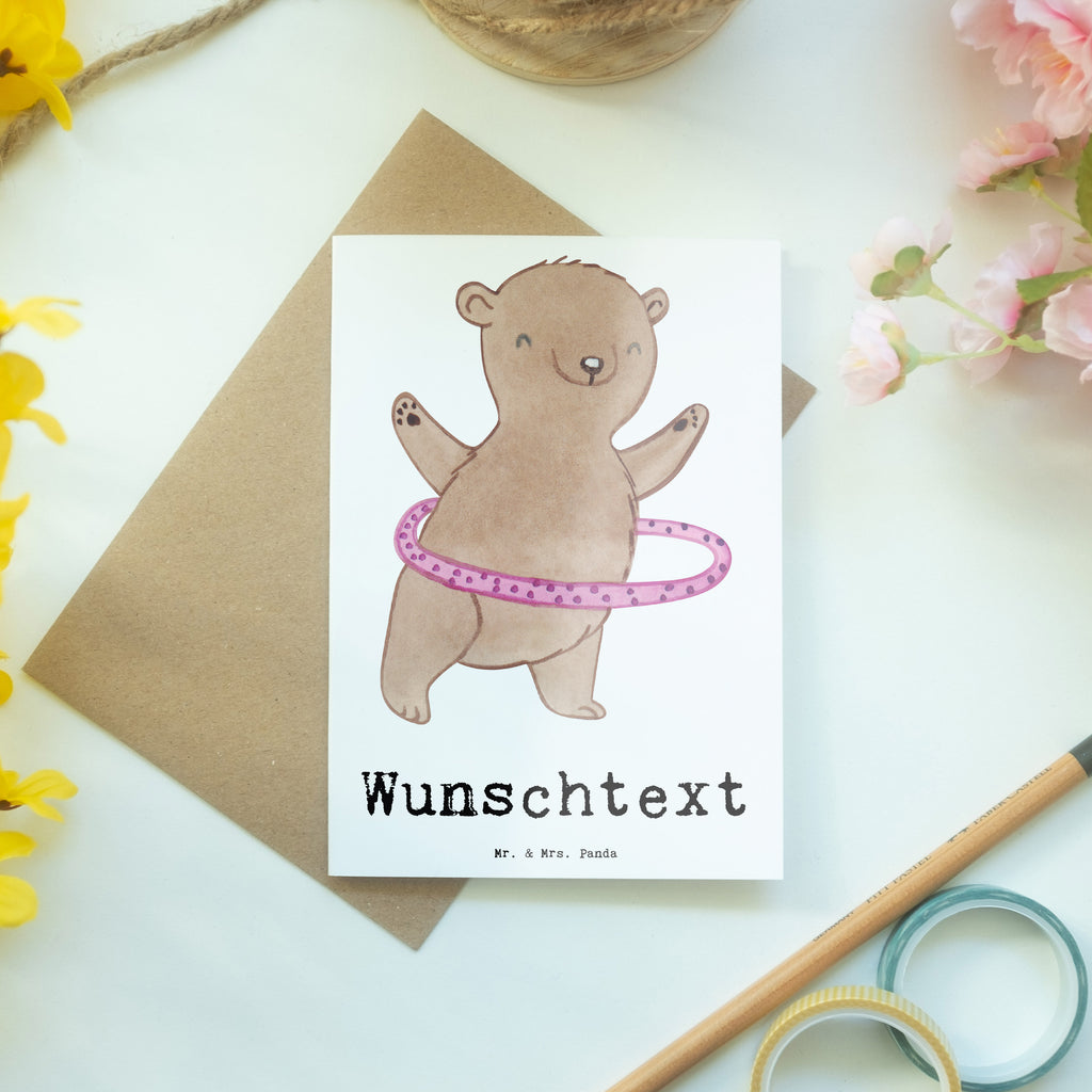Personalisierte Grußkarte Bär Hula Hoop Tage Personalisierte Grußkarte, Personalisiertere Klappkarte, Personalisierte Einladungskarte, Personalisierte Glückwunschkarte, Personalisierte Hochzeitskarte, Personalisierte Geburtstagskarte, Grußkarte mit Namen, Grußkarte selber drucken, Grußkarte selbst gestalten, Grußkarte mit persönlichen Nachrichten, Grußkarte als Geldgeschenk, Grußkarten personalisiert, Geschenk, Sport, Sportart, Hobby, Schenken, Danke, Dankeschön, Auszeichnung, Gewinn, Sportler, Hula Hoop, Fitness, Training