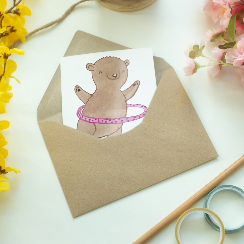 Personalisierte Grußkarte Bär Hula Hoop Tage Personalisierte Grußkarte, Personalisiertere Klappkarte, Personalisierte Einladungskarte, Personalisierte Glückwunschkarte, Personalisierte Hochzeitskarte, Personalisierte Geburtstagskarte, Grußkarte mit Namen, Grußkarte selber drucken, Grußkarte selbst gestalten, Grußkarte mit persönlichen Nachrichten, Grußkarte als Geldgeschenk, Grußkarten personalisiert, Geschenk, Sport, Sportart, Hobby, Schenken, Danke, Dankeschön, Auszeichnung, Gewinn, Sportler, Hula Hoop, Fitness, Training