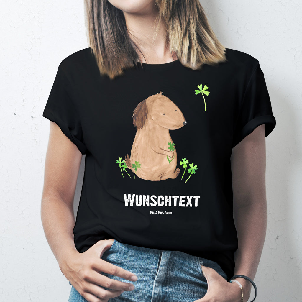 Größe M Personalisiertes T-Shirt Hund Kleeblatt T-Shirt Personalisiert, T-Shirt mit Namen, T-Shirt mit Aufruck, Männer, Frauen, Hund, Hundemotiv, Haustier, Hunderasse, Tierliebhaber, Hundebesitzer, Sprüche, Kleeblatt, Glück, Tagträume, Motivation, Neuanfang, Geschenk, Glücksbringer, Selbstliebe, Achtsamkeit