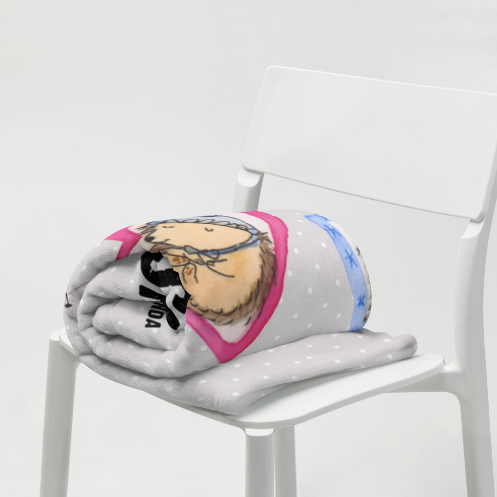 Personalisierte Decke Igel Familie Personalisierte Decke, Decke mit Namen, Kuscheldecke mit Namen, Decke bedrucken, Kuscheldecke bedrucken, Familie, Vatertag, Muttertag, Bruder, Schwester, Mama, Papa, Oma, Opa, Liebe, Igel, Bilder, Zusammenhalt, Glück