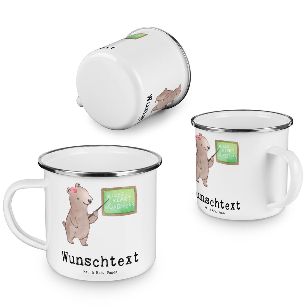 Personalisierte Emaille Tasse Dozentin mit Herz Emaille Tasse personalisiert, Emaille Tasse mit Namen, Campingtasse personalisiert, Namenstasse, Campingtasse bedrucken, Campinggeschirr personalsisert, Beruf, Ausbildung, Jubiläum, Abschied, Rente, Kollege, Kollegin, Geschenk, Schenken, Arbeitskollege, Mitarbeiter, Firma, Danke, Dankeschön, Dozentin, Professorin, Universität, Vorlesung, Tutorin, Akademikerin, Uni, Unterricht
