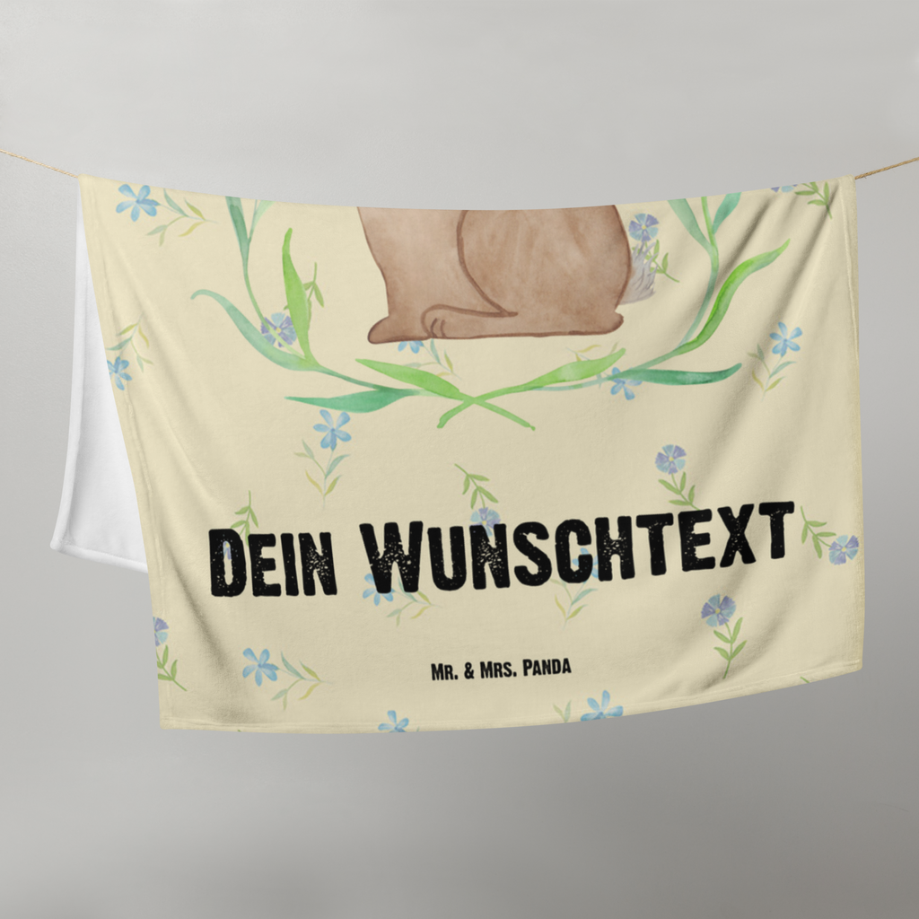 Babydecke mit Namen Hase sitzend Babdyecke personalisiert, Babydecke mit Namen, Babydecke bedrucken, Babygeschenk personalisiet, Babygeschenk mit Namen, Krabbeldecke mit Namen, Krabbeldecke personalisiert, Ostern, Osterhase, Ostergeschenke, Osternest, Osterdeko, Geschenk zu Ostern, Frohe Ostern, Ostergrüße, Osterblume, Liebe, Grüße, Hase, Kaninchen