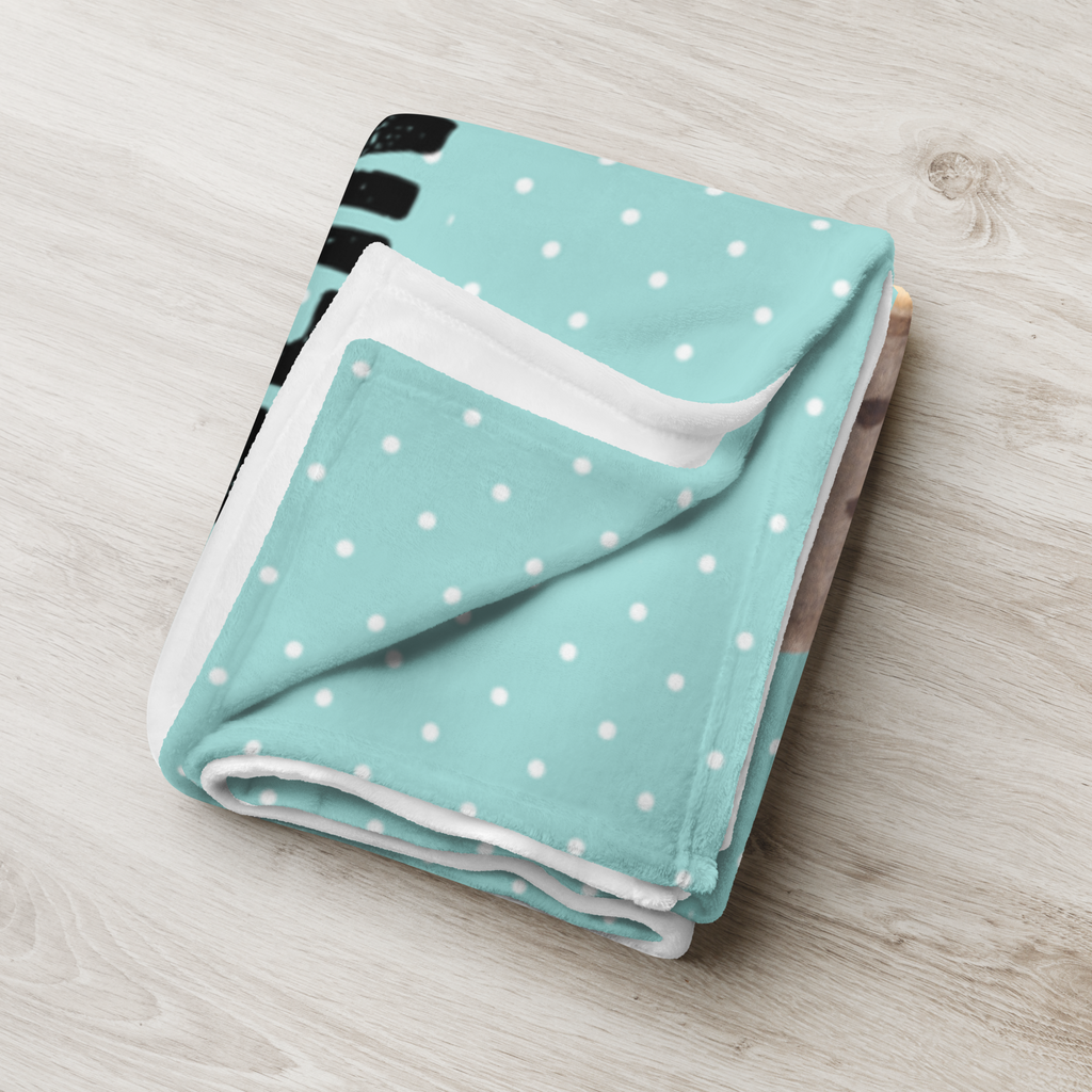 Babydecke mit Namen Eule Liebe Babdyecke personalisiert, Babydecke mit Namen, Babydecke bedrucken, Babygeschenk personalisiet, Babygeschenk mit Namen, Krabbeldecke mit Namen, Krabbeldecke personalisiert, Eule, Eule Deko, Liebe, Hochzeit Spruch, Owl, All you need is love, Liebe Spruch, Freundin Geschenk, Freund, Wortspiel lustig