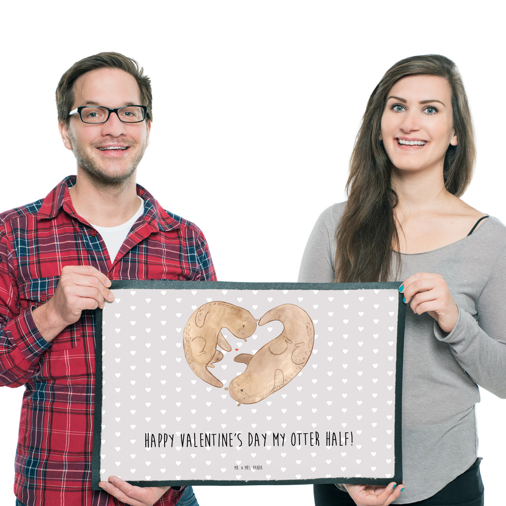 Fußmatte Otter Valentine Türvorleger, Schmutzmatte, Fußabtreter, Matte, Schmutzfänger, Fußabstreifer, Schmutzfangmatte, Türmatte, Motivfußmatte, Haustürmatte, Vorleger, Liebe, Partner, Freund, Freundin, Ehemann, Ehefrau, Heiraten, Verlobung, Heiratsantrag, Liebesgeschenk, Jahrestag, Hocheitstag, Valentinstag, Geschenk für Frauen, Hochzeitstag, Mitbringsel, Geschenk für Freundin, Geschenk für Partner, Liebesbeweis, für Männer, für Ehemann