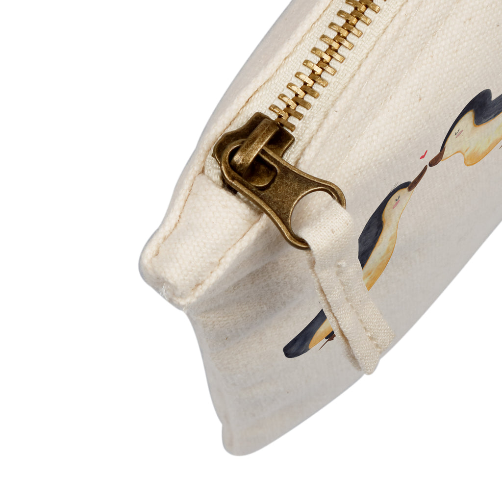 Schminktasche Pinguine Kuss Valentinstag, Geschenk für Frauen, Liebesgeschenk, Jahrestag, Hochzeitstag, Mitbringsel, Geschenk für Freundin, Geschenk für Partner, Freund, Liebesbeweis, für Männer, für Ehemann Schminktasche, Kosmetiktasche, Kosmetikbeutel, Stiftemäppchen, Etui, Federmappe, Makeup, XXL, Schminketui, Kosmetiketui, Schlamperetui  Liebe,  Partner, Freund, Freundin, Ehemann, Ehefrau, Heiraten, Verlobung, Heiratsantrag, Liebesgeschenk, Jahrestag, Hocheitstag