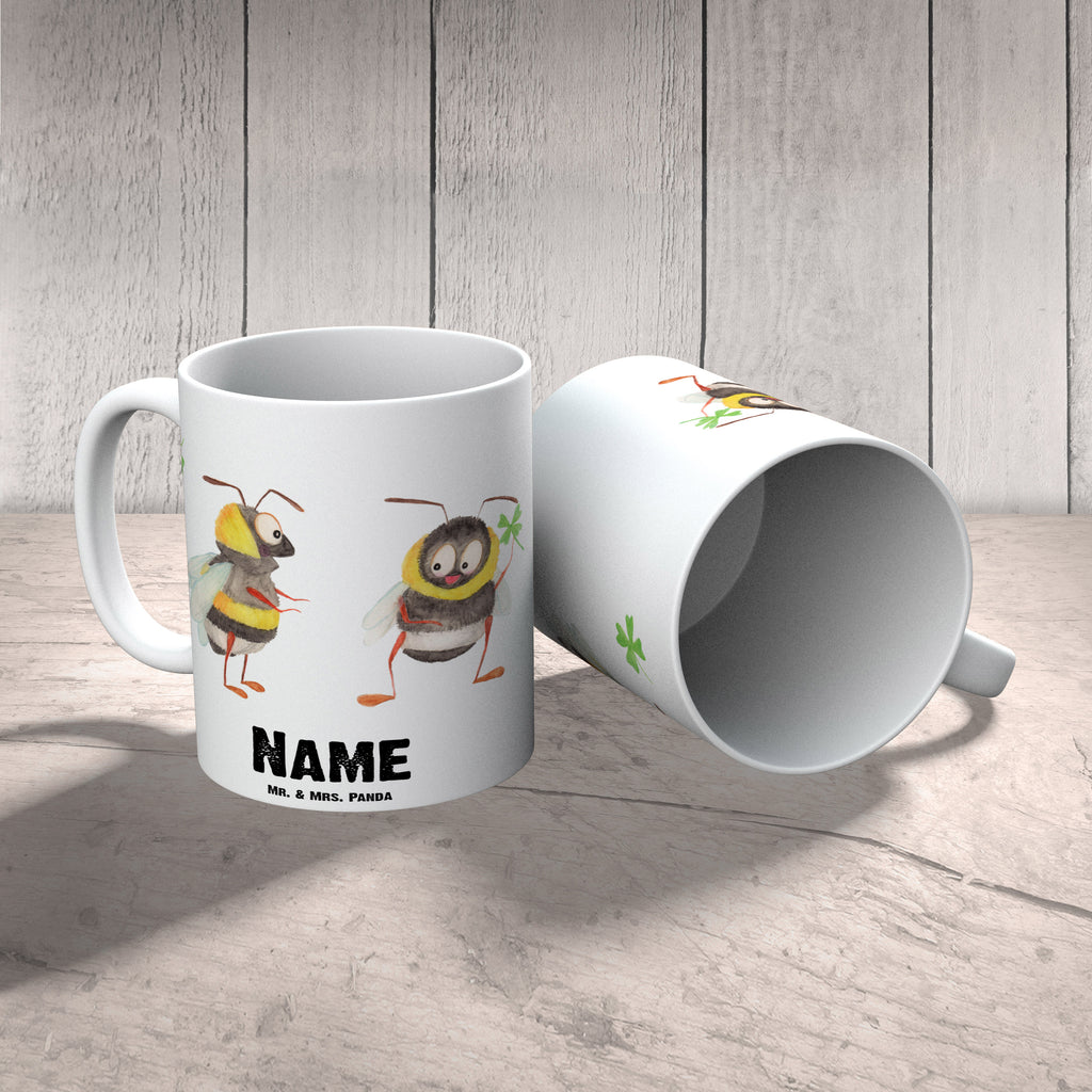 Personalisierte Tasse Bienen Paar Personalisierte Tasse, Namenstasse, Wunschname, Personalisiert, Tasse, Namen, Drucken, Tasse mit Namen, Liebe, Partner, Freund, Freundin, Ehemann, Ehefrau, Heiraten, Verlobung, Heiratsantrag, Liebesgeschenk, Jahrestag, Hocheitstag, Valentinstag, Geschenk für Frauen, Hochzeitstag, Mitbringsel, Geschenk für Freundin, Geschenk für Partner, Liebesbeweis, für Männer, für Ehemann, Schildkröten, verliebte Schildkröten