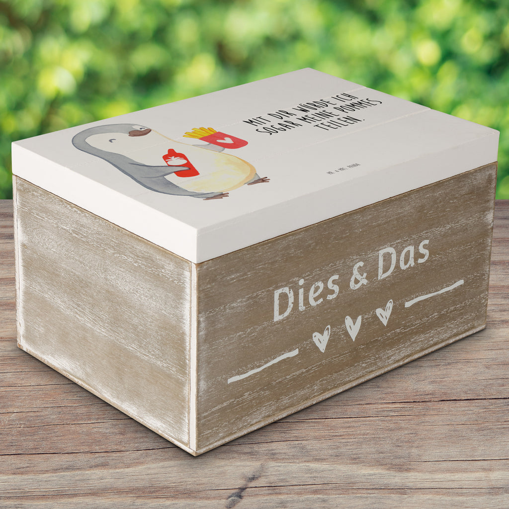 Holzkiste Pinguin Pommes Valentinstag, Geschenk für Frauen, Liebesgeschenk, Jahrestag, Hochzeitstag, Mitbringsel, Geschenk für Freundin, Geschenk für Partner, Freund, Liebesbeweis, für Männer, für Ehemann Holzkiste, Kiste, Schatzkiste, Truhe, Schatulle, XXL,  Erinnerungsbox, Erinnerungskiste, Dekokiste, Aufbewahrungsbox  Liebe,  Partner, Freund, Freundin, Ehemann, Ehefrau, Heiraten, Verlobung, Heiratsantrag, Liebesgeschenk, Jahrestag, Hocheitstag