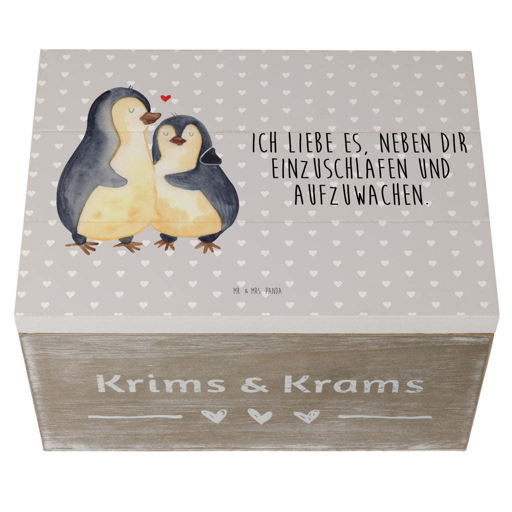 Holzkiste Pinguine Einschlafen Holzkiste, Kiste, Schatzkiste, Truhe, Schatulle, XXL, Erinnerungsbox, Erinnerungskiste, Dekokiste, Aufbewahrungsbox, Liebe, Partner, Freund, Freundin, Ehemann, Ehefrau, Heiraten, Verlobung, Heiratsantrag, Liebesgeschenk, Jahrestag, Hocheitstag, Valentinstag, Geschenk für Frauen, Hochzeitstag, Mitbringsel, Geschenk für Freundin, Geschenk für Partner, Liebesbeweis, für Männer, für Ehemann