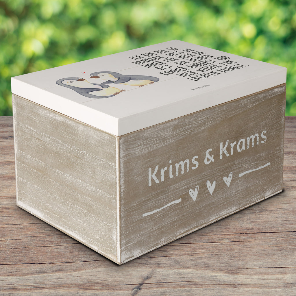 Holzkiste Pinguine trösten Holzkiste, Kiste, Schatzkiste, Truhe, Schatulle, XXL, Erinnerungsbox, Erinnerungskiste, Dekokiste, Aufbewahrungsbox, Liebe, Partner, Freund, Freundin, Ehemann, Ehefrau, Heiraten, Verlobung, Heiratsantrag, Liebesgeschenk, Jahrestag, Hocheitstag, Valentinstag, Geschenk für Frauen, Hochzeitstag, Mitbringsel, Geschenk für Freundin, Geschenk für Partner, Liebesbeweis, für Männer, für Ehemann