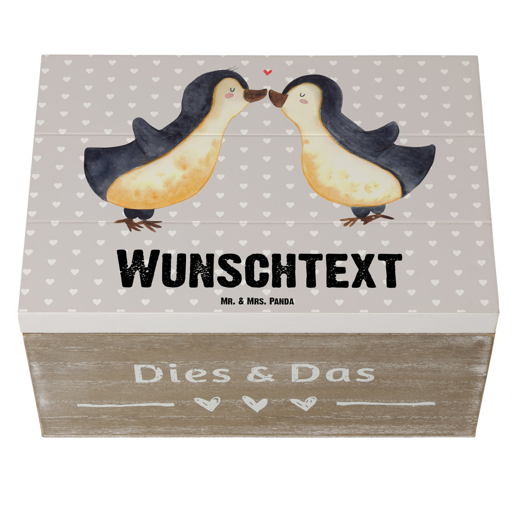 Personalisierte Holzkiste Pinguine Kuss Holzkiste mit Namen, Kiste mit Namen, Schatzkiste mit Namen, Truhe mit Namen, Schatulle mit Namen, Erinnerungsbox mit Namen, Erinnerungskiste, mit Namen, Dekokiste mit Namen, Aufbewahrungsbox mit Namen, Holzkiste Personalisiert, Kiste Personalisiert, Schatzkiste Personalisiert, Truhe Personalisiert, Schatulle Personalisiert, Erinnerungsbox Personalisiert, Erinnerungskiste Personalisiert, Dekokiste Personalisiert, Aufbewahrungsbox Personalisiert, Liebe, Partner, Freund, Freundin, Ehemann, Ehefrau, Heiraten, Verlobung, Heiratsantrag, Liebesgeschenk, Jahrestag, Hocheitstag, Valentinstag, Geschenk für Frauen, Hochzeitstag, Mitbringsel, Geschenk für Freundin, Geschenk für Partner, Liebesbeweis, für Männer, für Ehemann