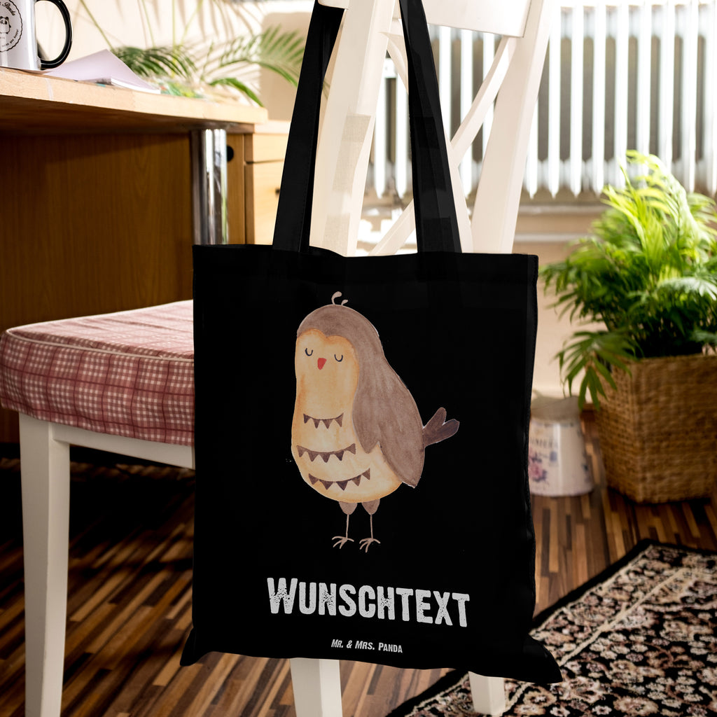 Personalisierte Tragetasche Eule Zufrieden Personalisierte Beuteltasche, Personalisierter Beutel, Personalisierte Einkaufstasche, Personalisierter Jutebeutel, Personalisierter Stoffbeutel, Tragetasche mit Namen, Einkaufstasche mit Namen, Stoffbeutel mit Namen, Personalisierte Tasche, Personalisierte Jutetasche, Personalisierte Kindergartentasche, Eule, Eule Spruch, Eule deko, Owl, Liebe Spruch, Romantisch, Wortspiel lustig, Spruch schön, Geschenk Hochzeitstag
