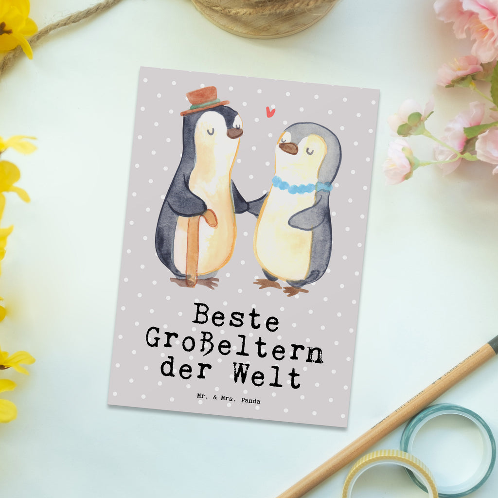 Postkarte Pinguin Beste Großeltern der Welt Geschenkkarte, Grußkarte, Karte, Einladung, Ansichtskarte, Geburtstagskarte, Einladungskarte, Dankeskarte, für, Dankeschön, Geschenk, Schenken, Geburtstag, Geburtstagsgeschenk, Geschenkidee, Danke, Bedanken, Mitbringsel, Freude machen, Geschenktipp, Großeltern, Grosseltern, Großmutter, Großvater, Opa, Omi, Oma, Opi. Großpapa, Großmama, Enkel, Enkelin, Enkelkind, Kleinigkeit, Omma, Ommi, Oppa, Oppi, Bester