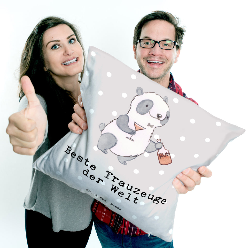40x40 Kissen Panda Bester Trauzeuge der Welt Kissenhülle, Kopfkissen, Sofakissen, Dekokissen, Motivkissen, für, Dankeschön, Geschenk, Schenken, Geburtstag, Geburtstagsgeschenk, Geschenkidee, Danke, Bedanken, Mitbringsel, Freude machen, Geschenktipp, Trauzeugen, Trauzeuge, Trauhzeugen, Hochzeit, Heirat, JGA, Trauung, Kirche, Standesamt, Braut, Bräutigam
