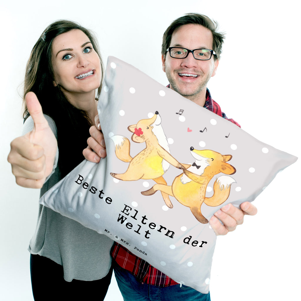 40x40 Kissen Fuchs Beste Eltern der Welt Kissenhülle, Kopfkissen, Sofakissen, Dekokissen, Motivkissen, für, Dankeschön, Geschenk, Schenken, Geburtstag, Geburtstagsgeschenk, Geschenkidee, Danke, Bedanken, Mitbringsel, Freude machen, Geschenktipp, Eltern, Mama, Papa, Erzeuger, Mami, Papi, Familie, Elternpaar, Mama und Papa