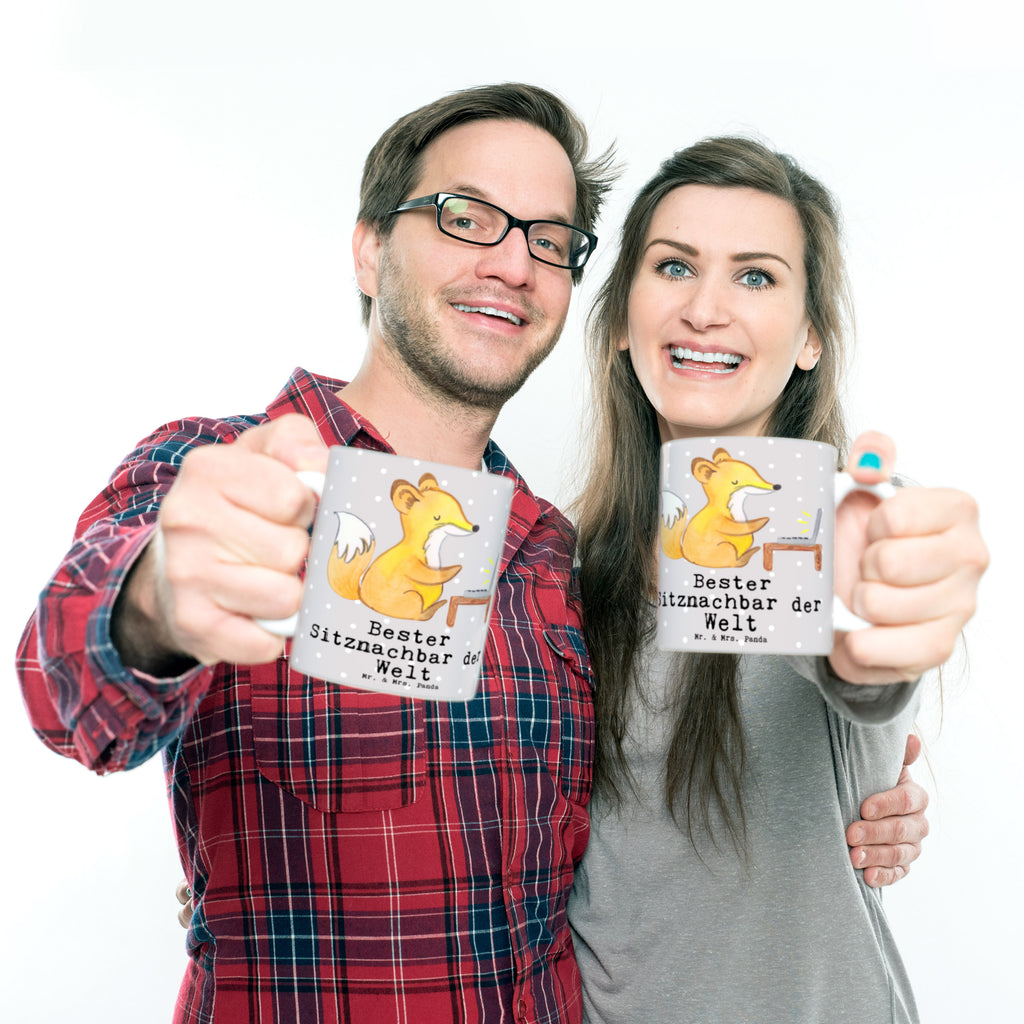 Tasse Fuchs Bester Sitznachbar der Welt Becher, Kaffeetasse, Kaffeebecher, Tee, Frühstück, Büro, für, Dankeschön, Geschenk, Schenken, Geburtstag, Geburtstagsgeschenk, Geschenkidee, Danke, Bedanken, Mitbringsel, Freude machen, Geschenktipp, Sitznachbar, Stuhlnachbar, Nachbar, Uni, Universität, Seminar, Kommilitone, Tischnachbar, Schule, Mitschüler, Mitstudent, Hochschule